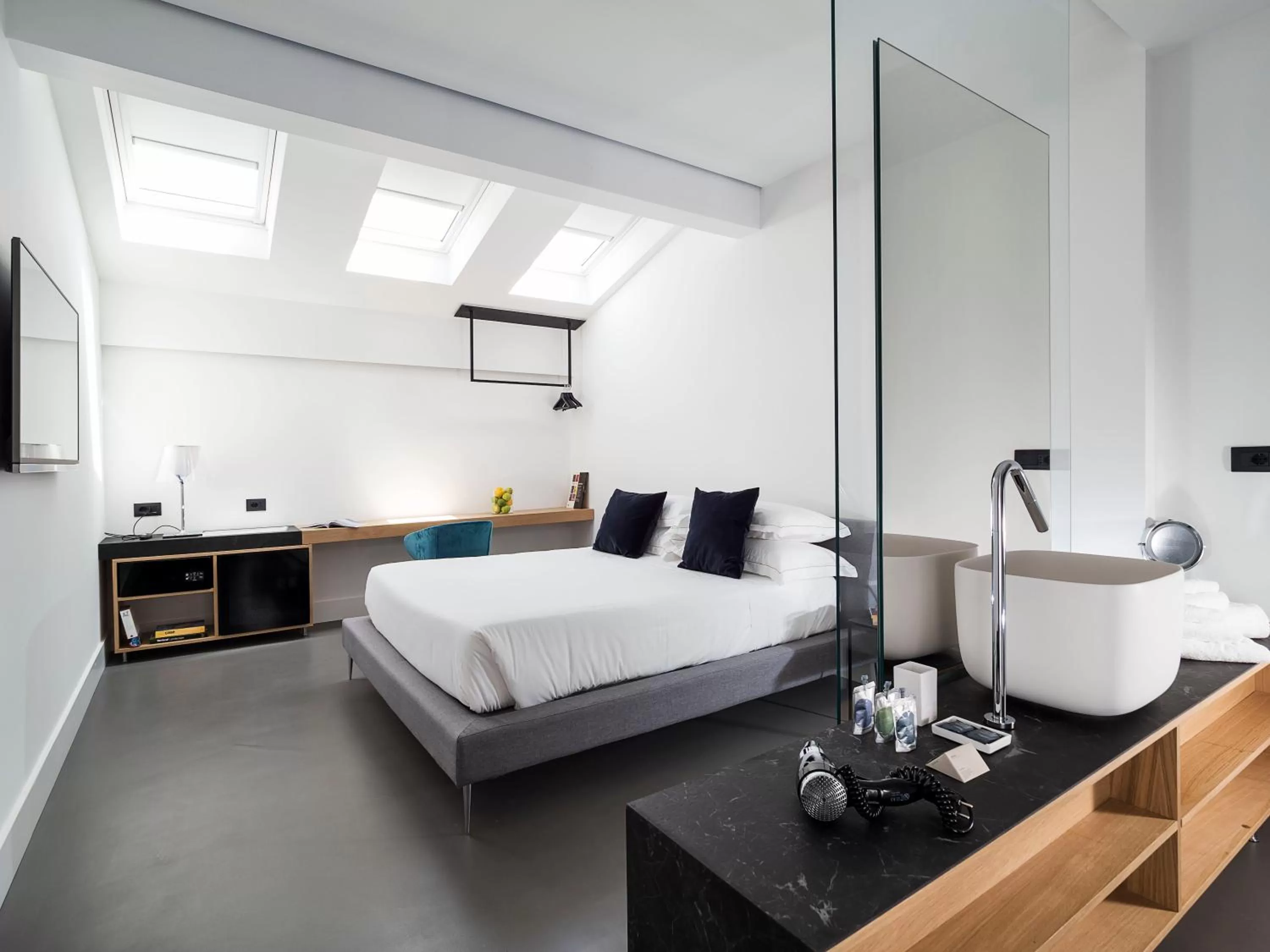 Photo of the whole room, Bed in Habitat Boutique Hotel