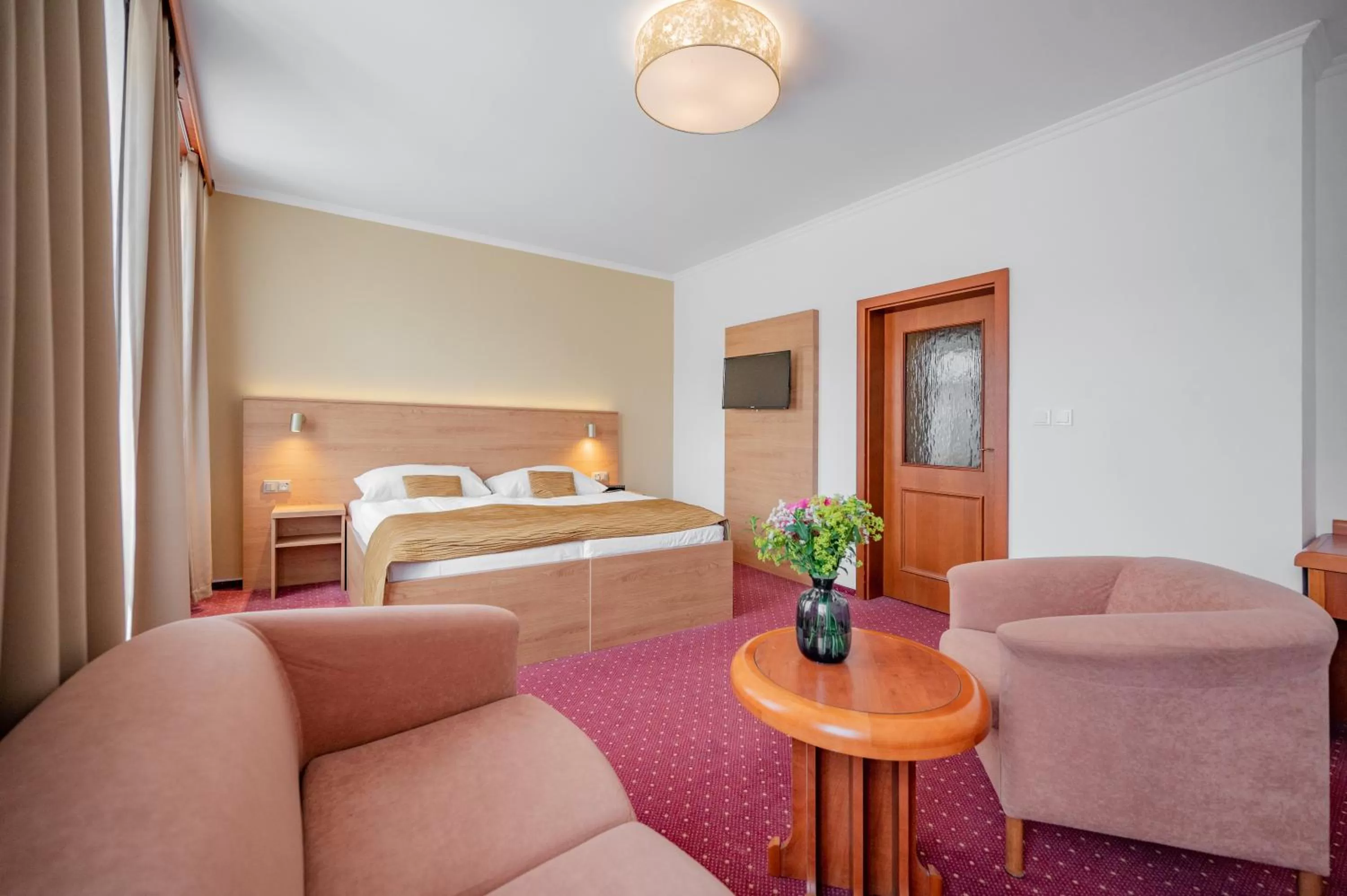 Photo of the whole room, Bed in Hotel U Královny Elišky