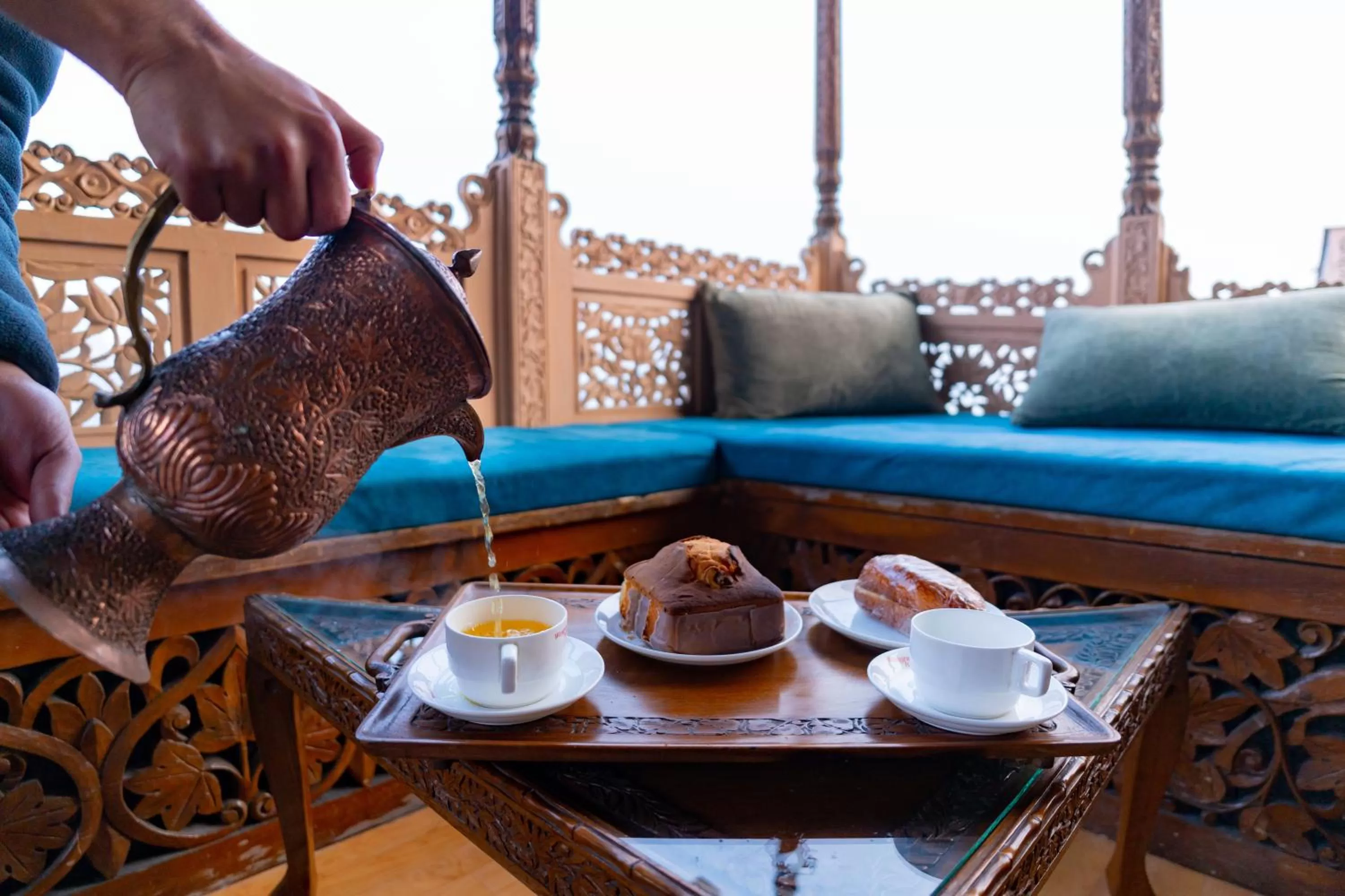 Coffee/tea facilities in Wangnoo Heritage Houseboats