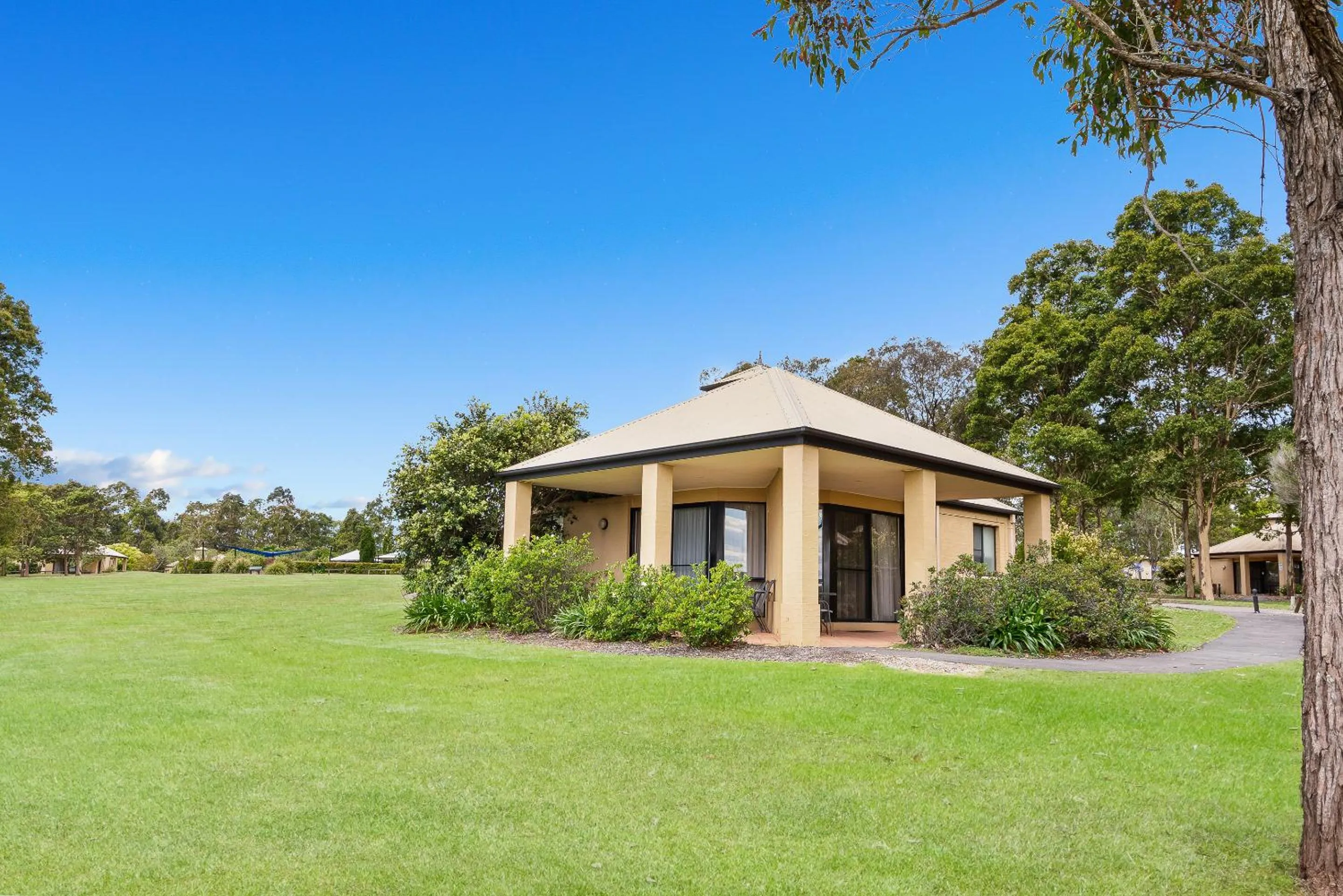 Property building in Leisure Inn Pokolbin Hill