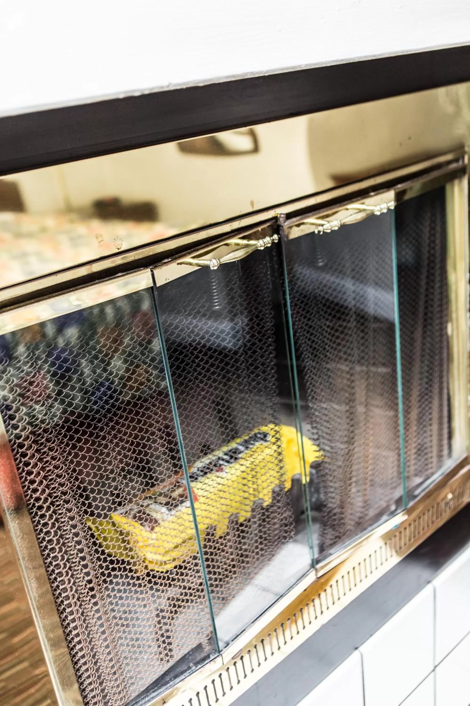 Decorative detail in Pelican Inn