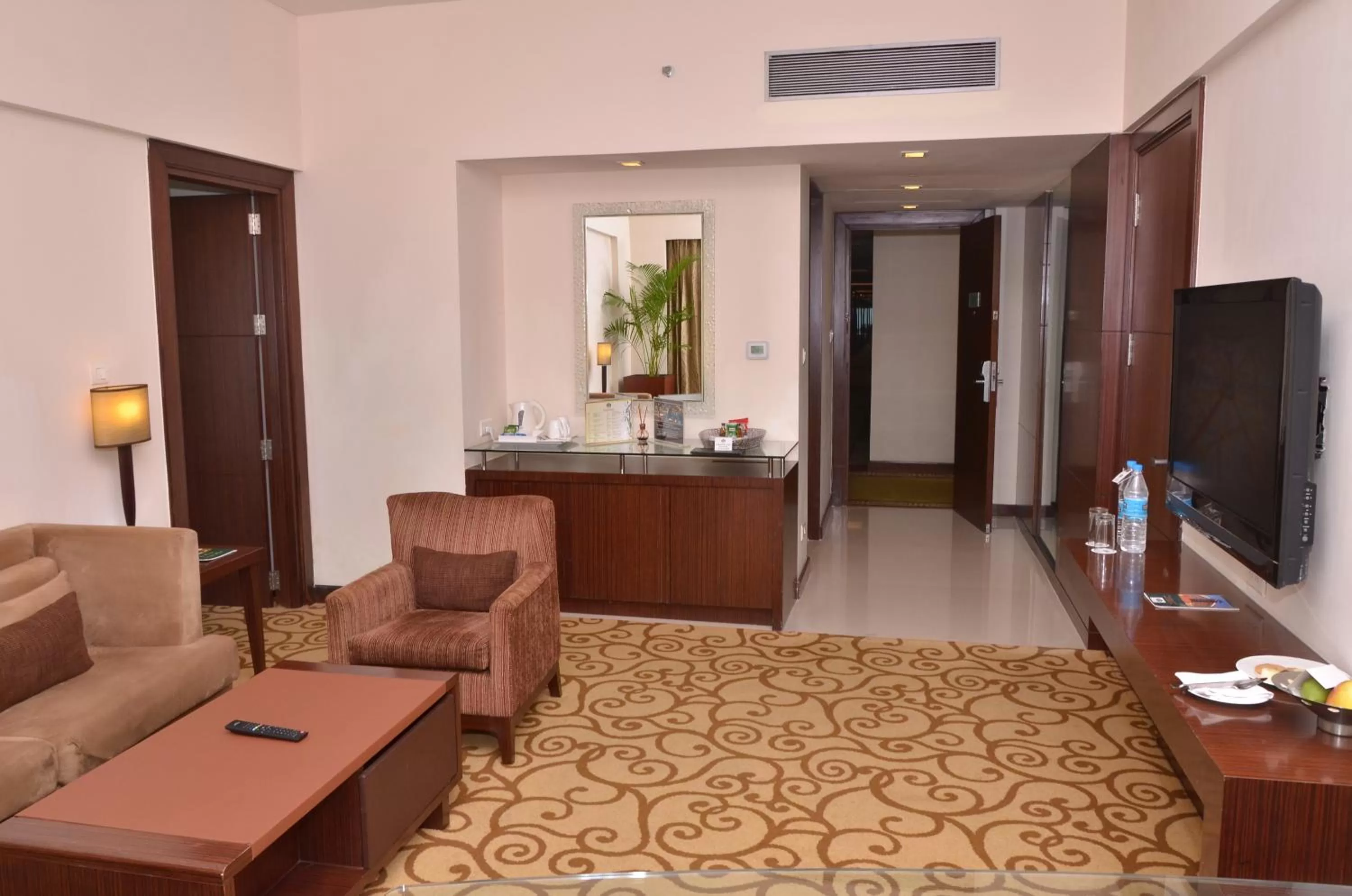 Living room in Country Inn & Suites By Radisson, Sahibabad