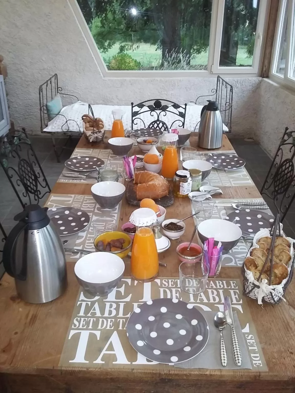 Continental breakfast in La Fréjade