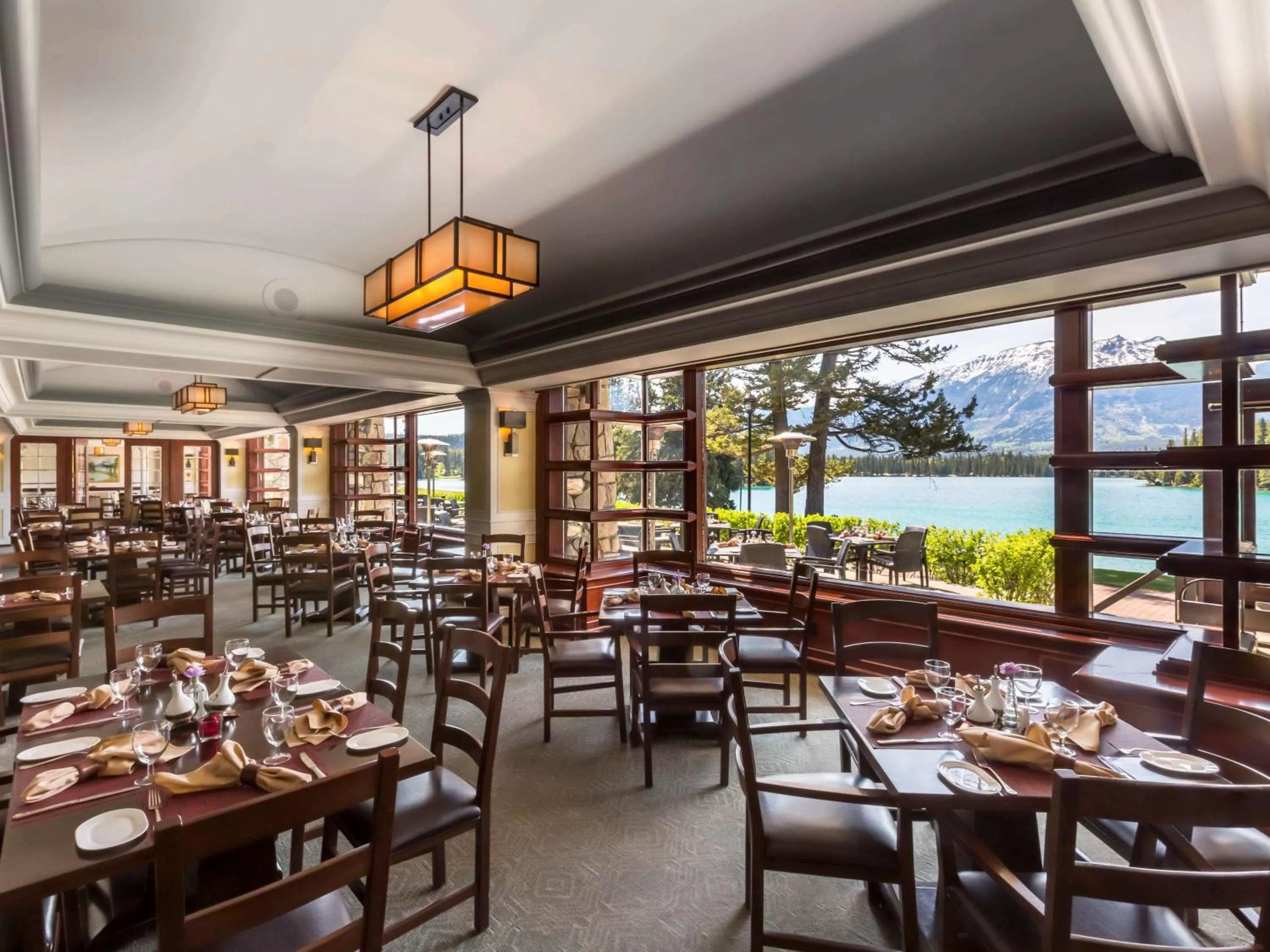 Restaurant/places to eat in Fairmont Jasper Park Lodge