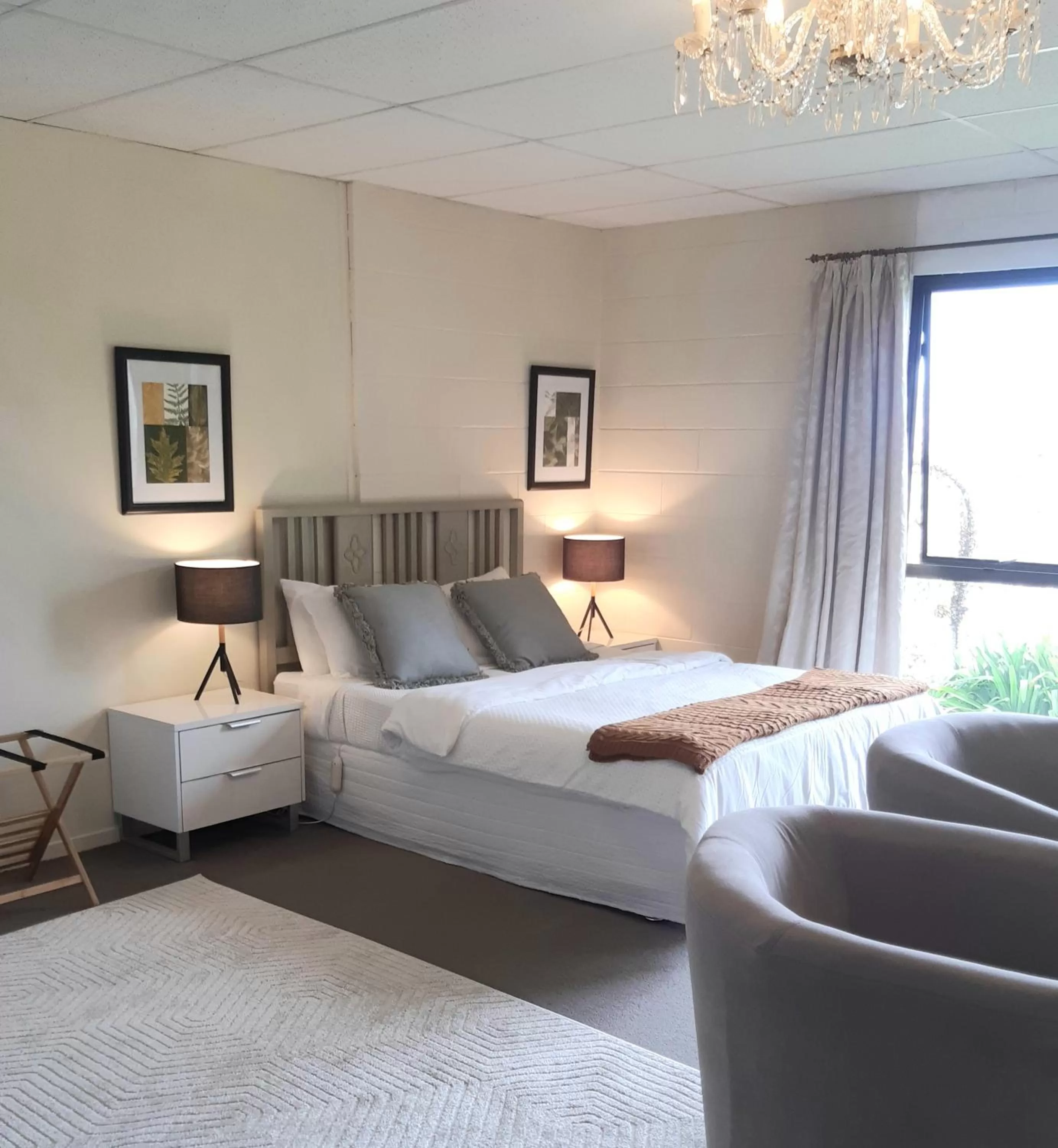 Bed, Seating Area in Paeroa bed and breakfast