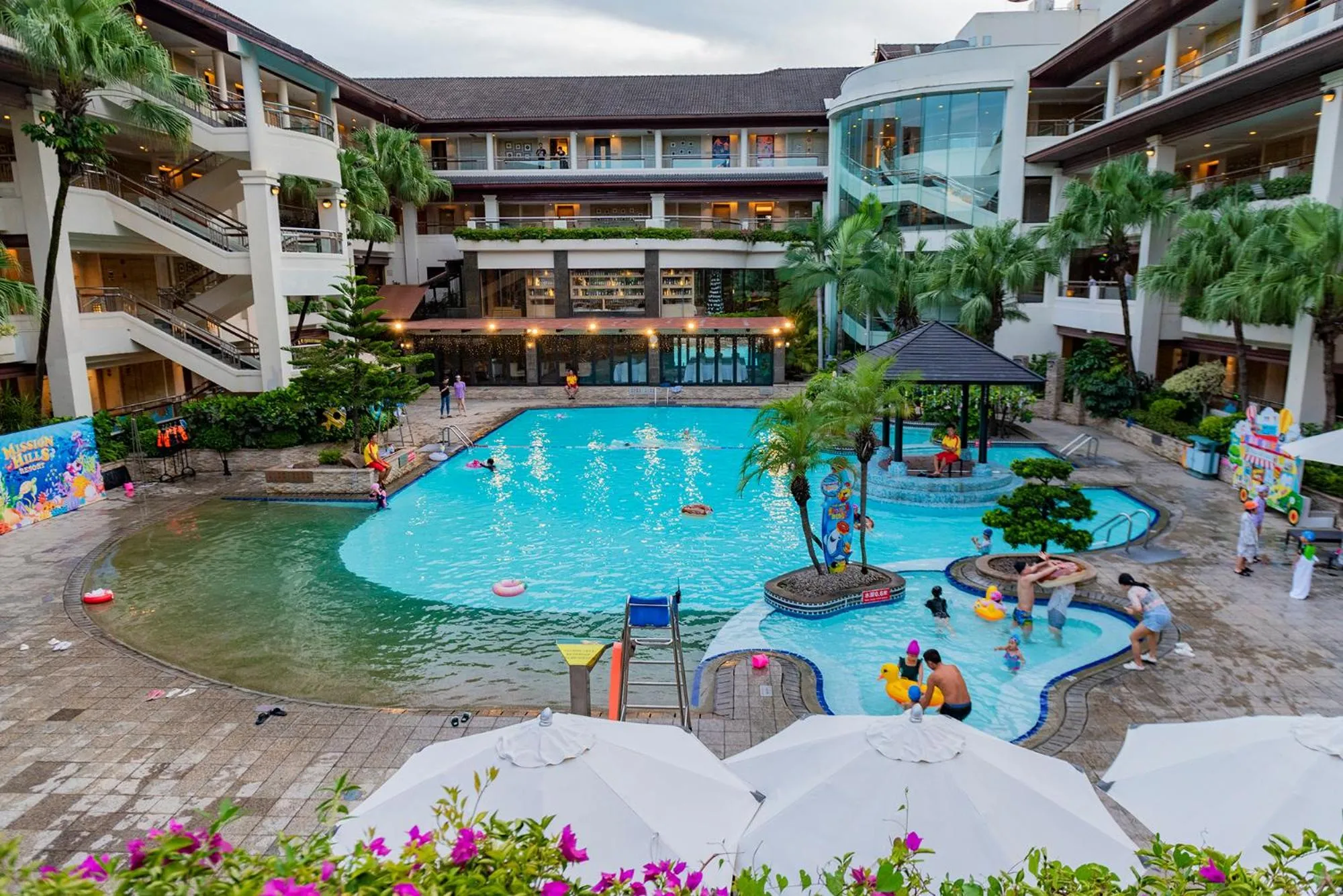 Pool view in Mission Hills Hotel Resorts Shenzhen