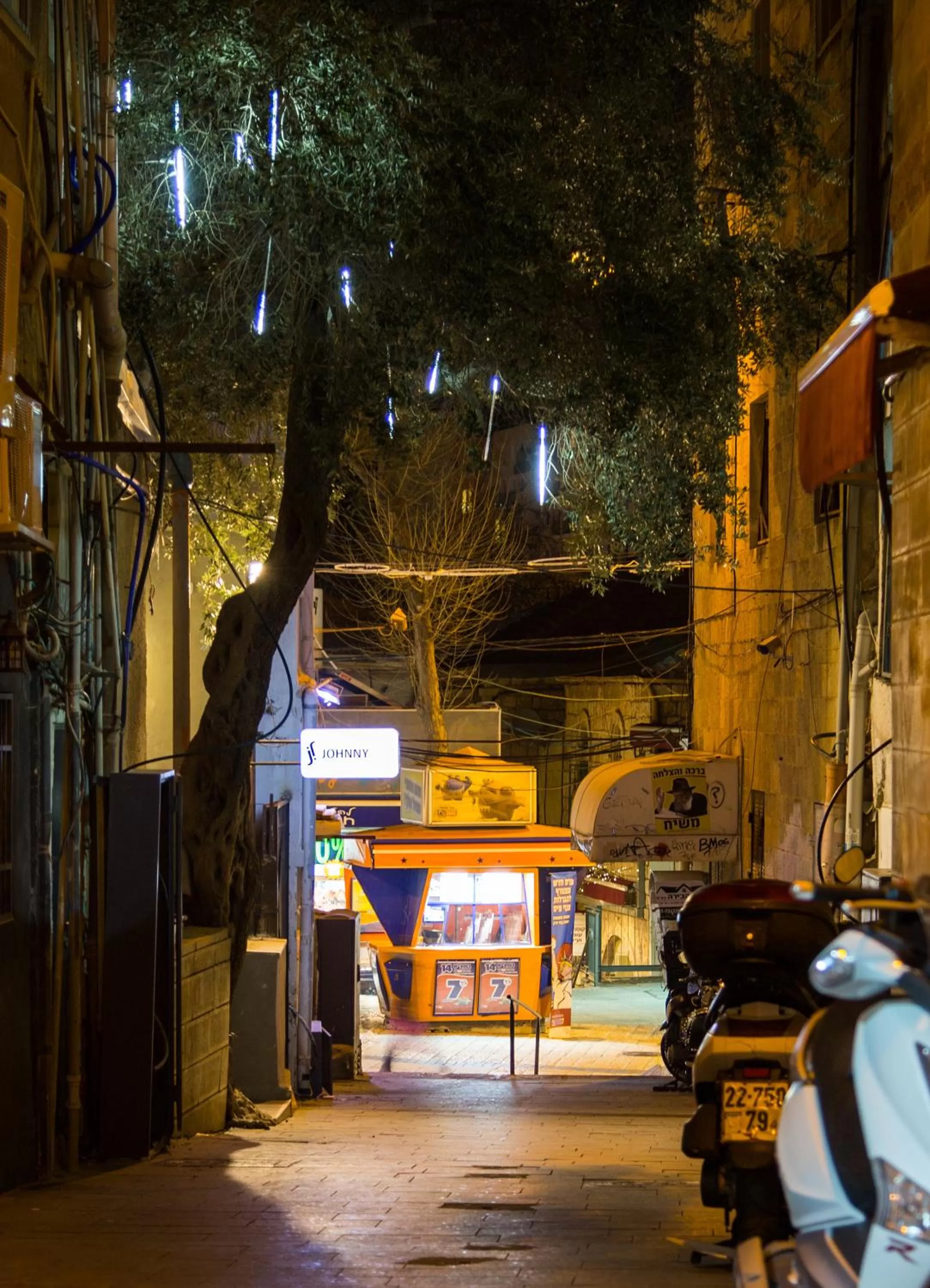 Facade/entrance in Johnny Hotel