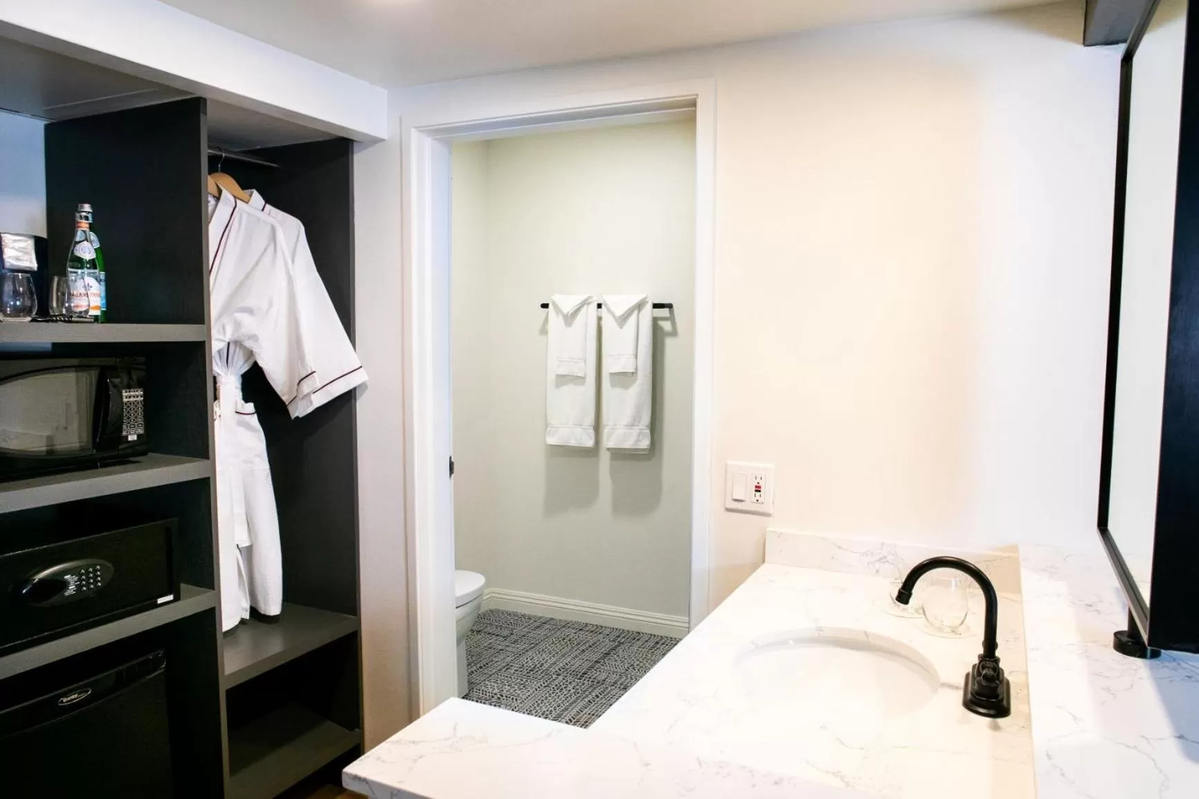 Bathroom in Vinland Hotel and Lounge