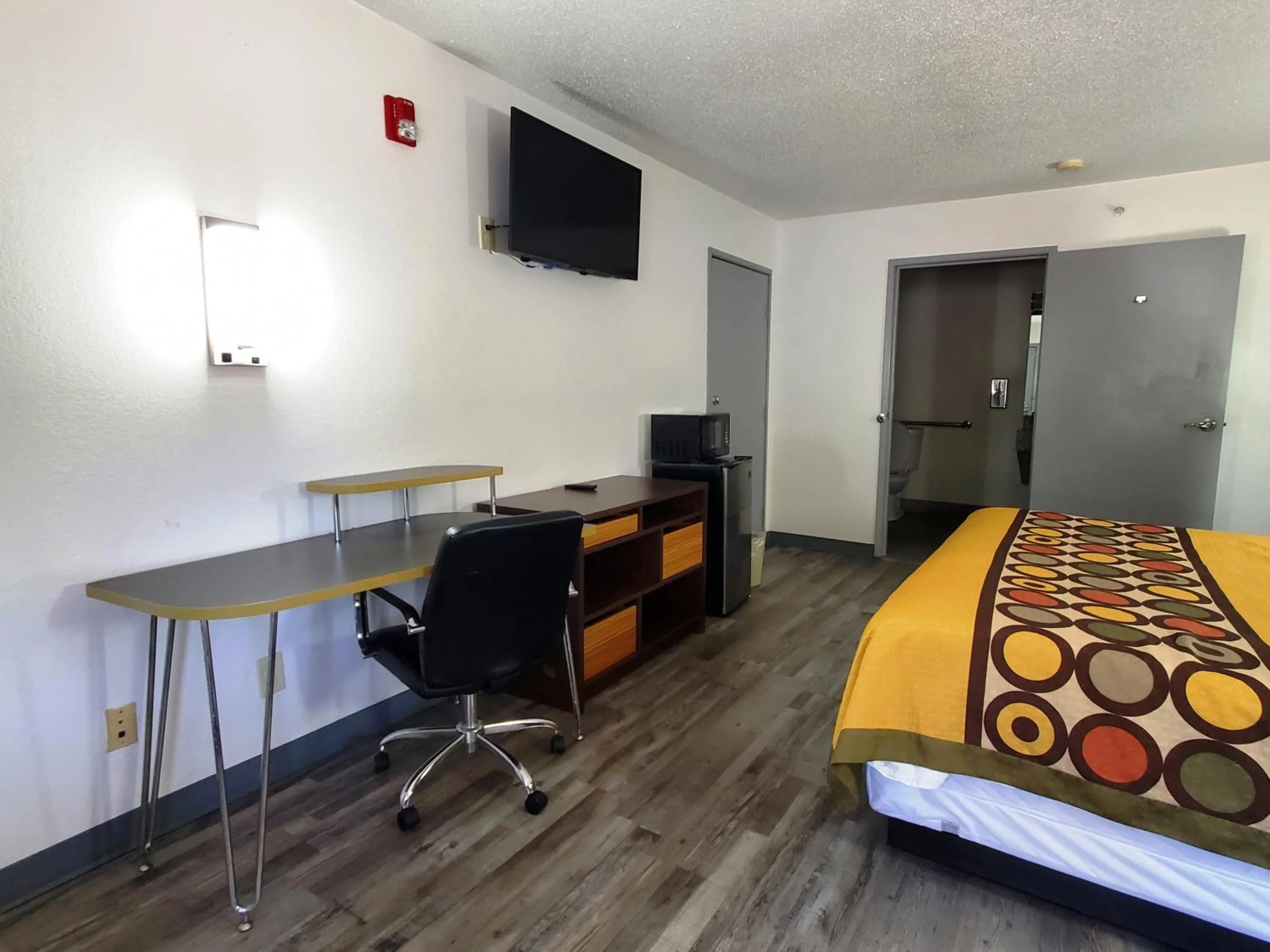 TV and multimedia, Bed in Highland Inn