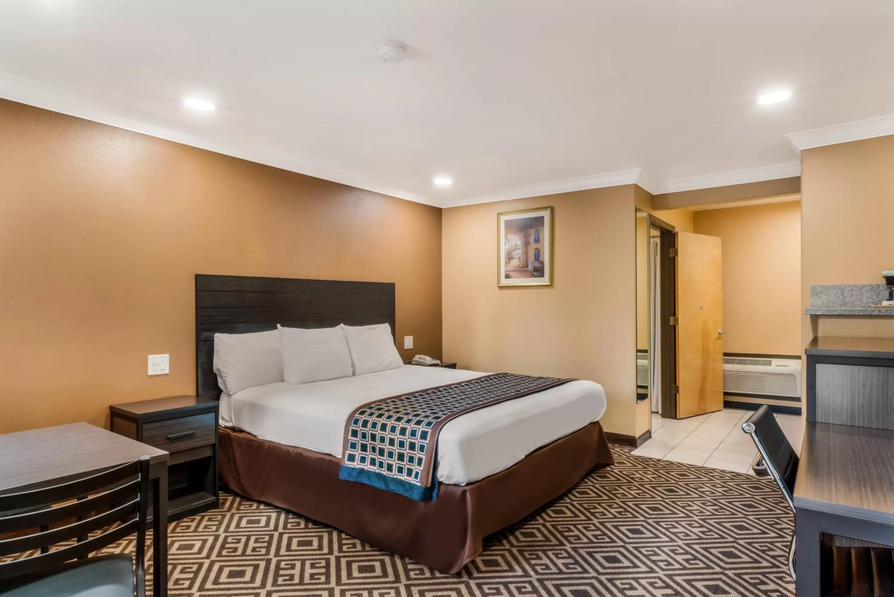 Bed in Americas Best Value Inn - Ukiah