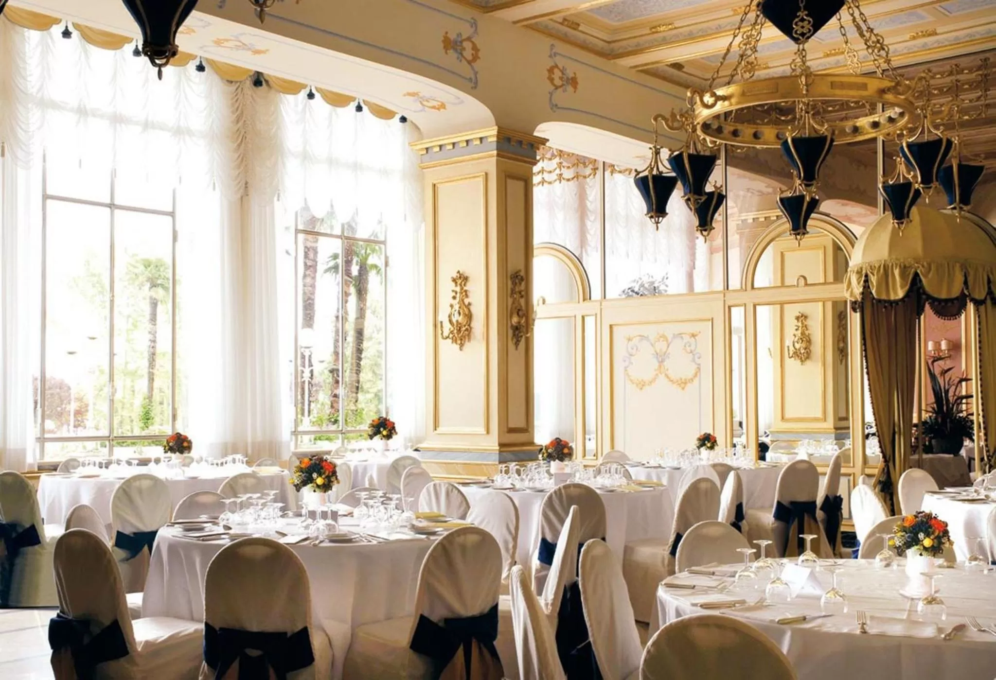 Restaurant/places to eat in Hotel Regina Palace