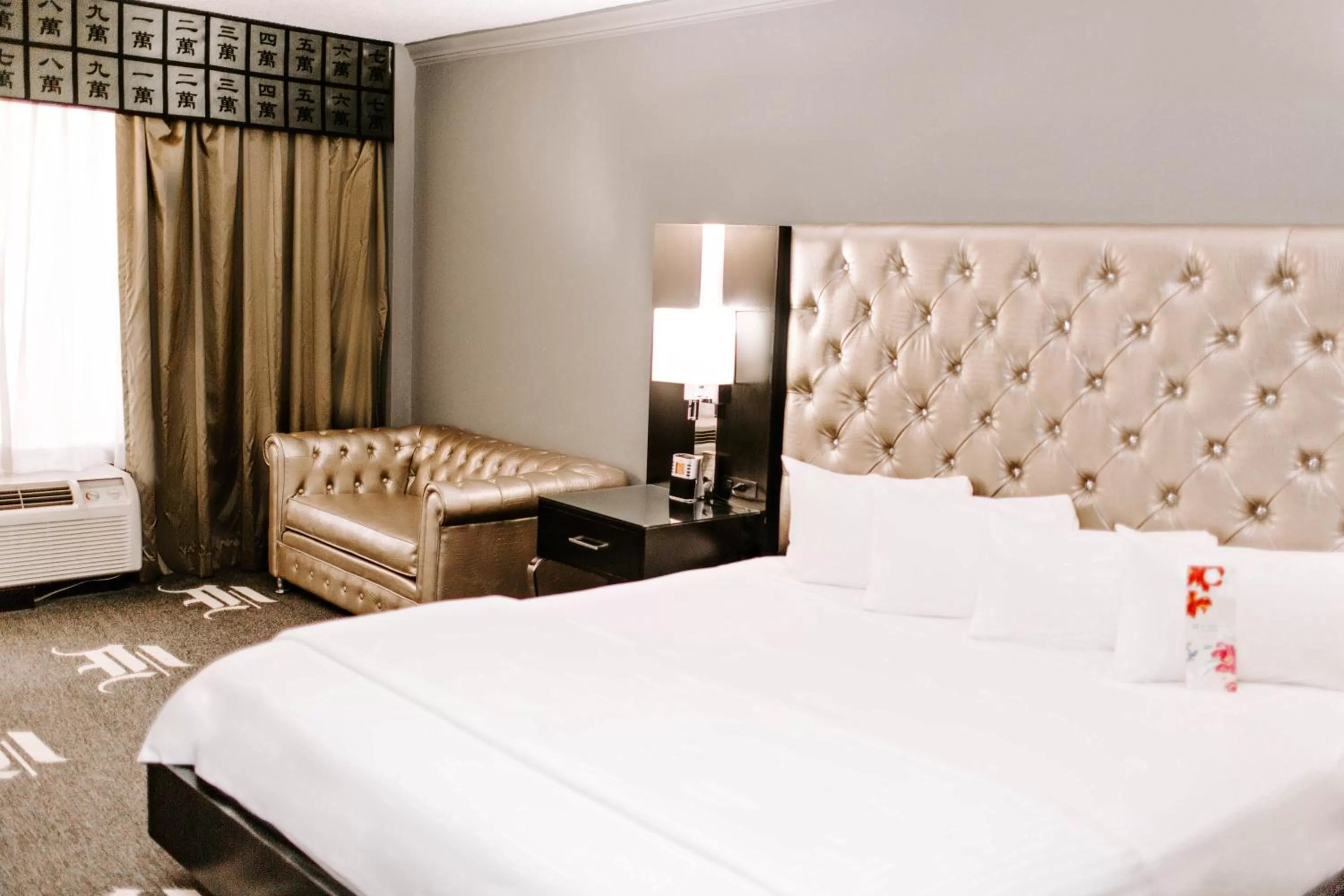 Bed in Wyndham Garden Dallas North