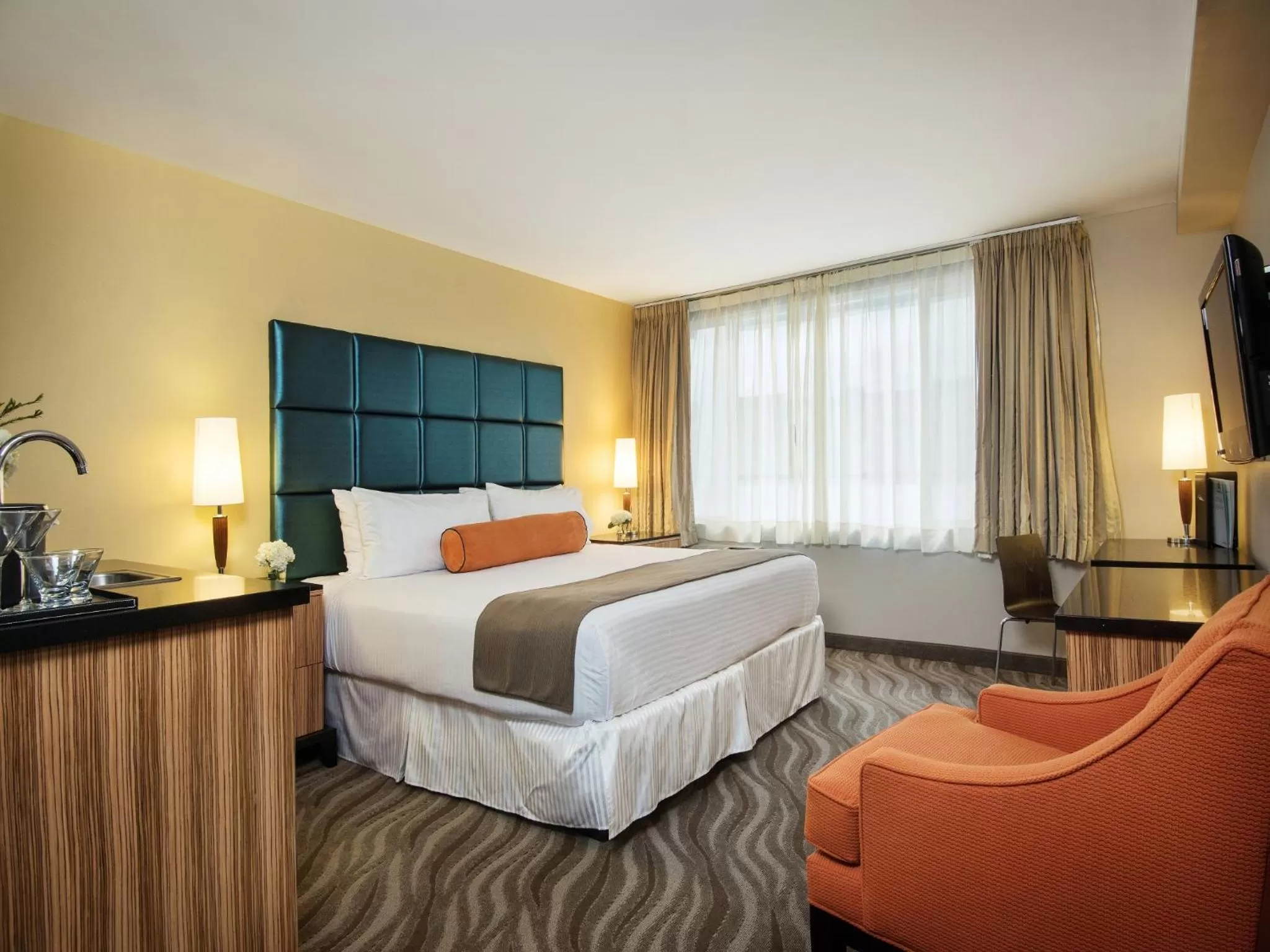 Bedroom, Bed in Porto Vista Hotel In Little Italy