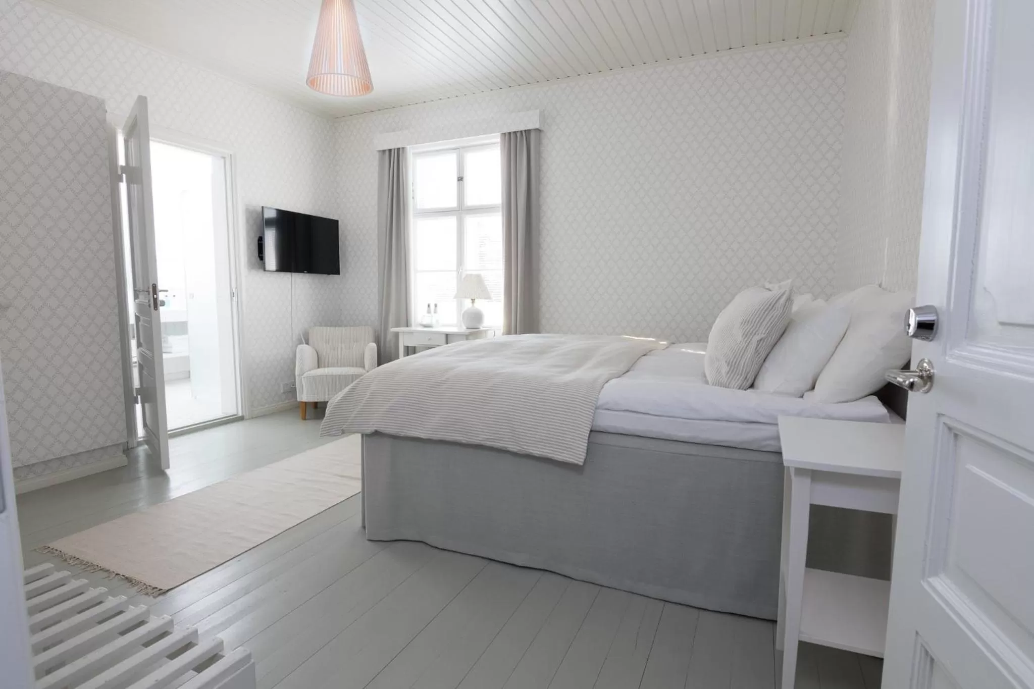 Photo of the whole room, Bed in Ahlströmin Ruukki Noormarkku