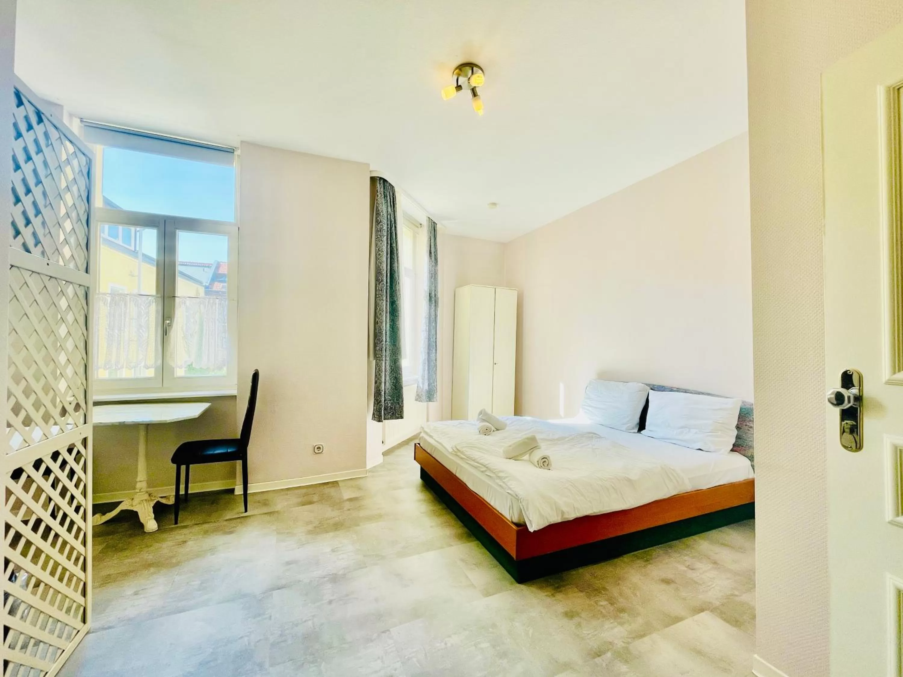 Saale, Marktplatz Zentrum, Apartmenthaus am Dom von Plant Room