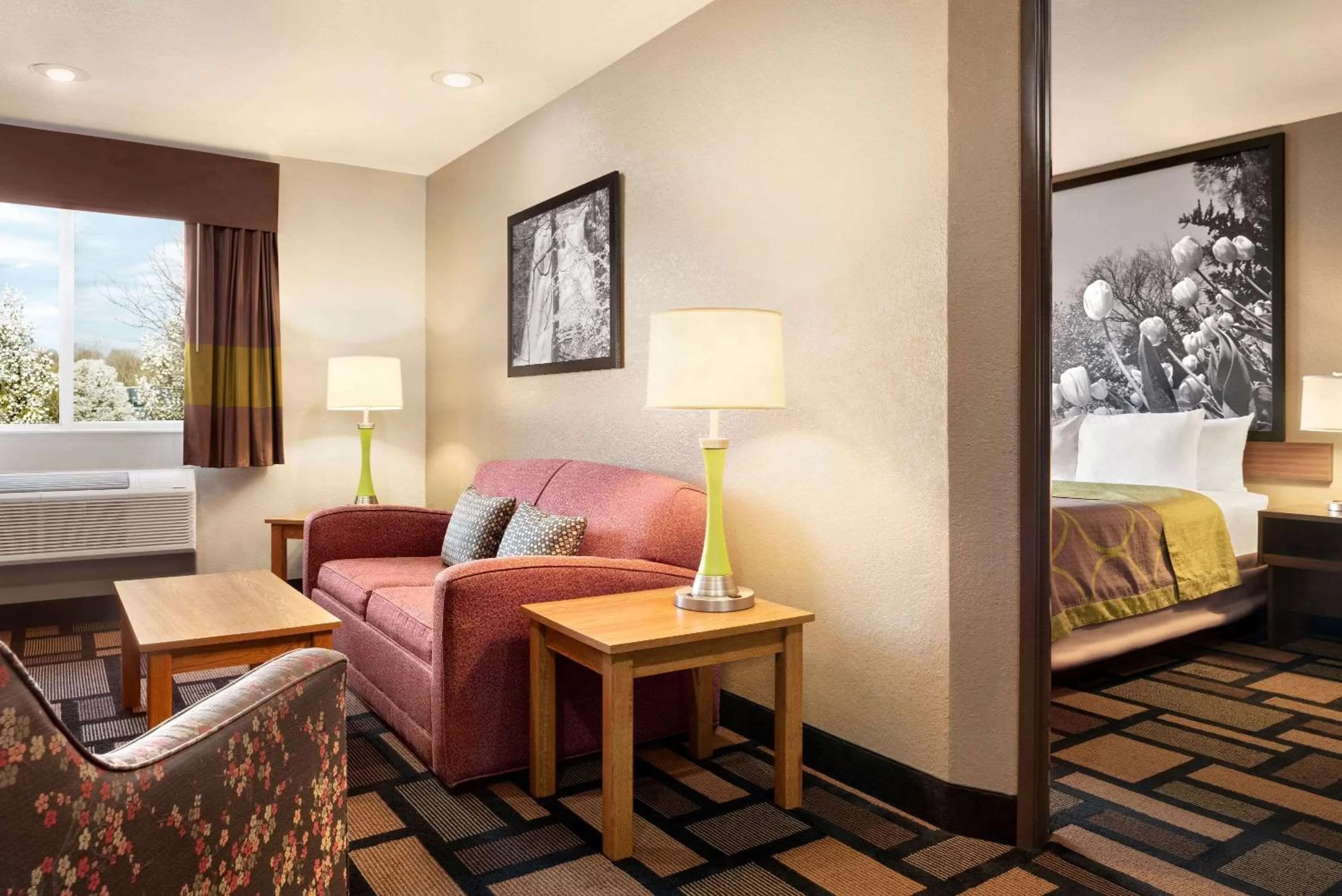 Photo of the whole room, Bed in Super 8 by Wyndham Akron S/Green/Uniontown OH