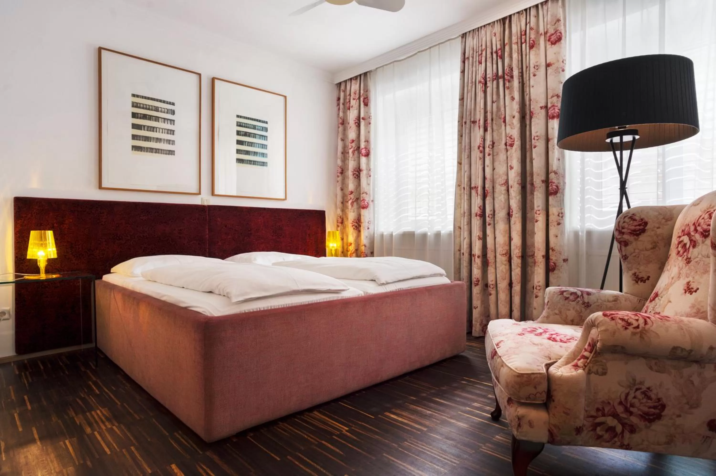 Large Double or Twin Room in Hotel Kunsthof