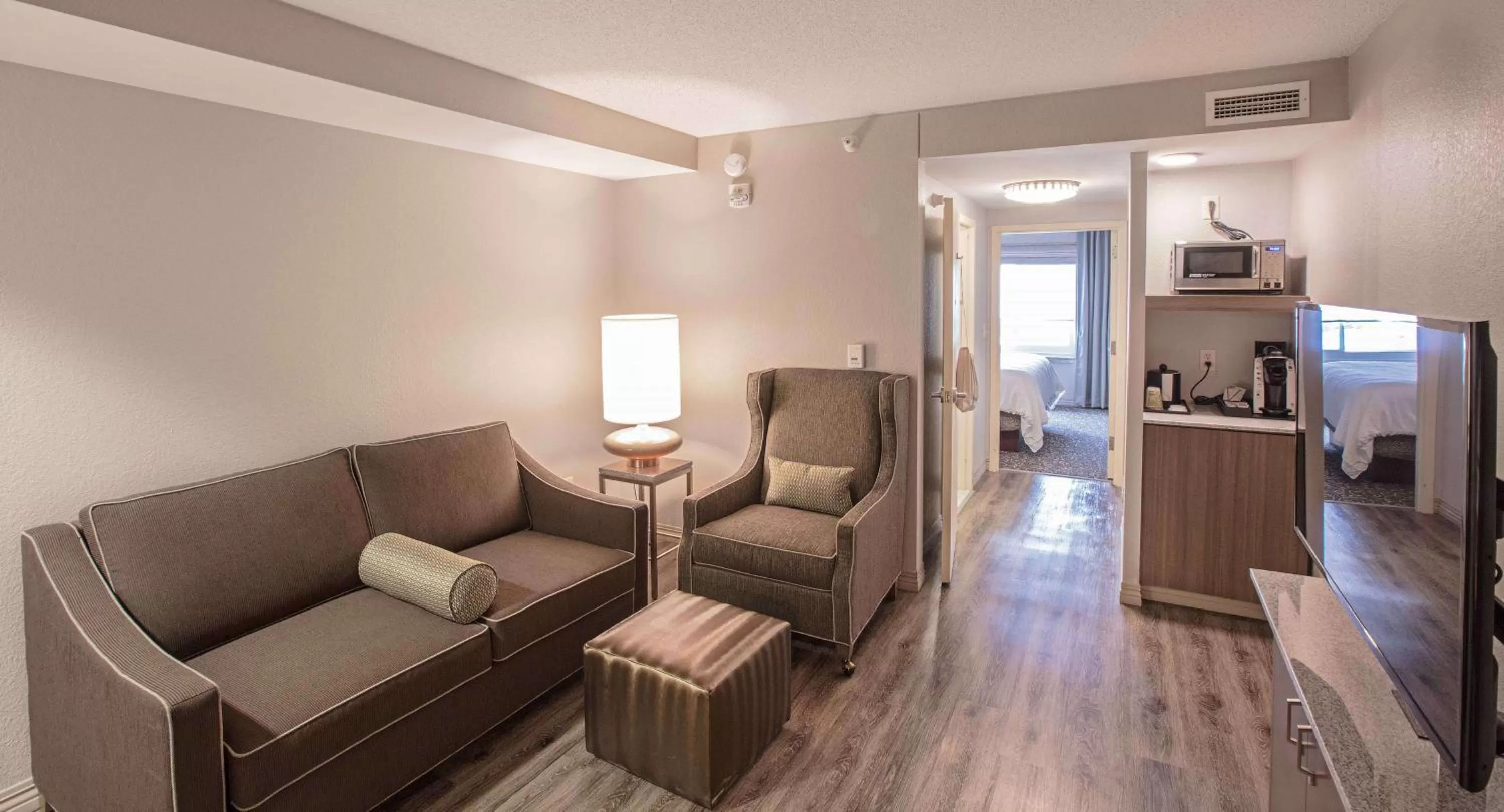 One-Bedroom King Suite with Sofa Bed in Hilton Garden Inn Des Moines/Urbandale