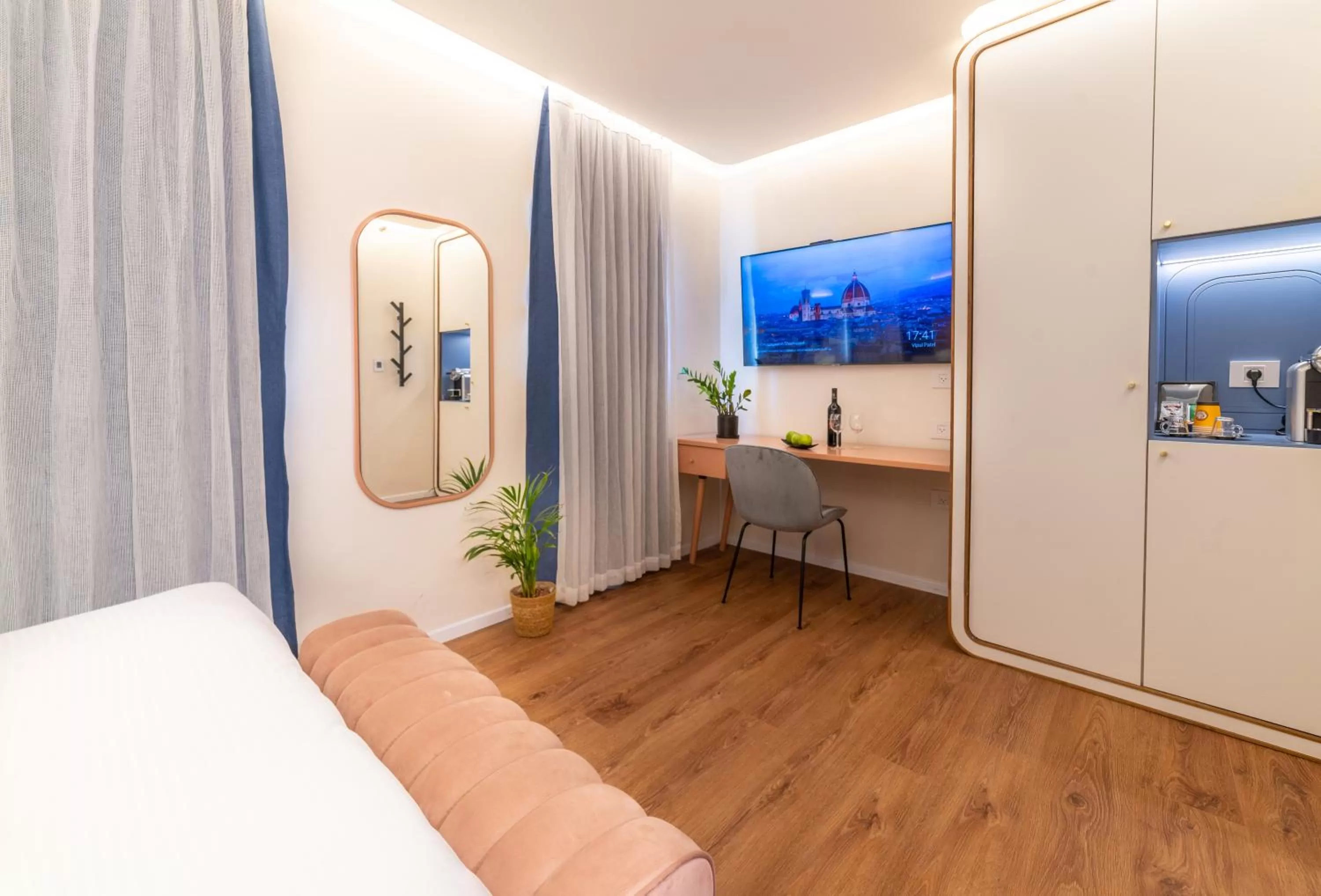 Photo of the whole room, Bed in Stay Eilat