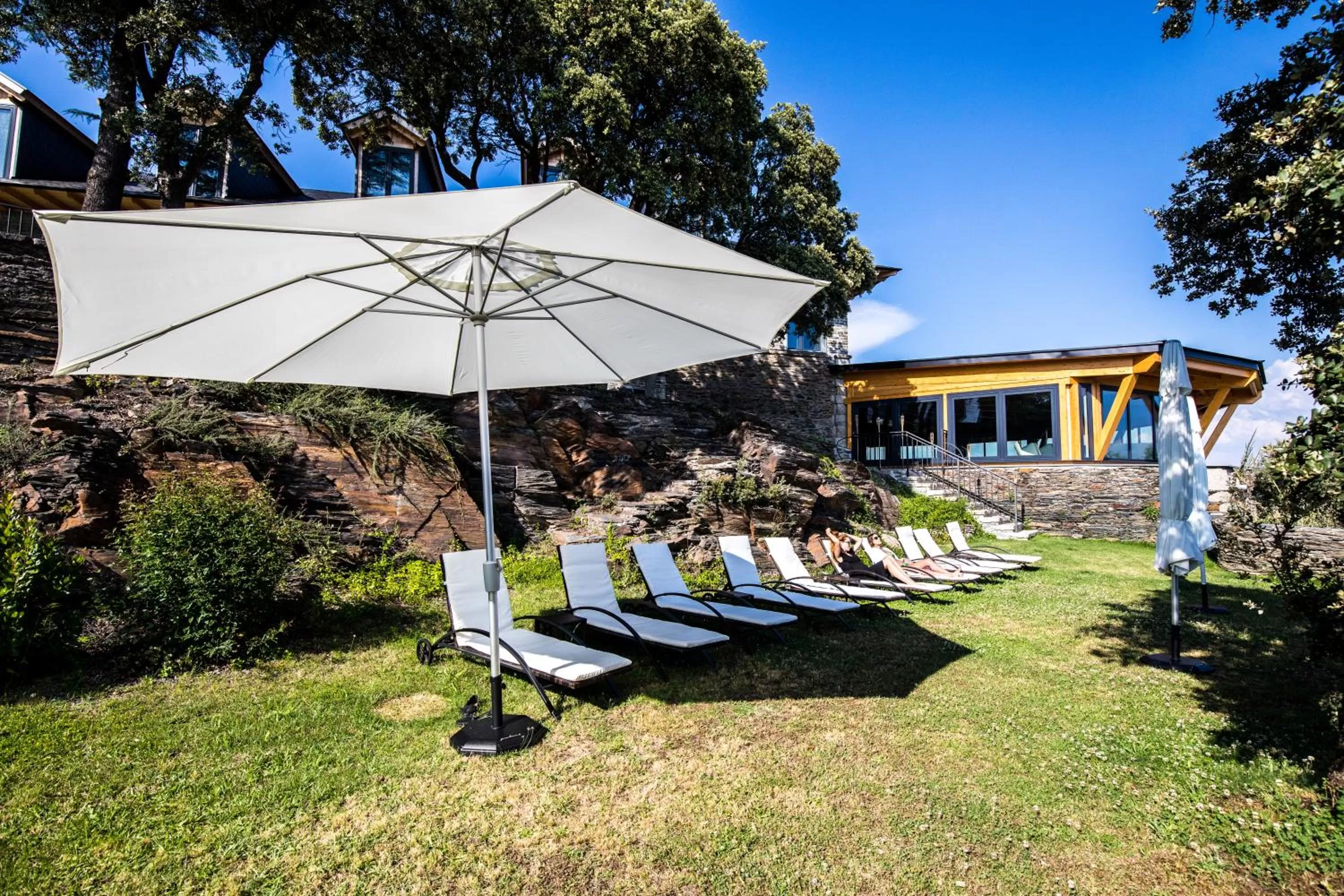 Garden in The Rock Suites & Spa