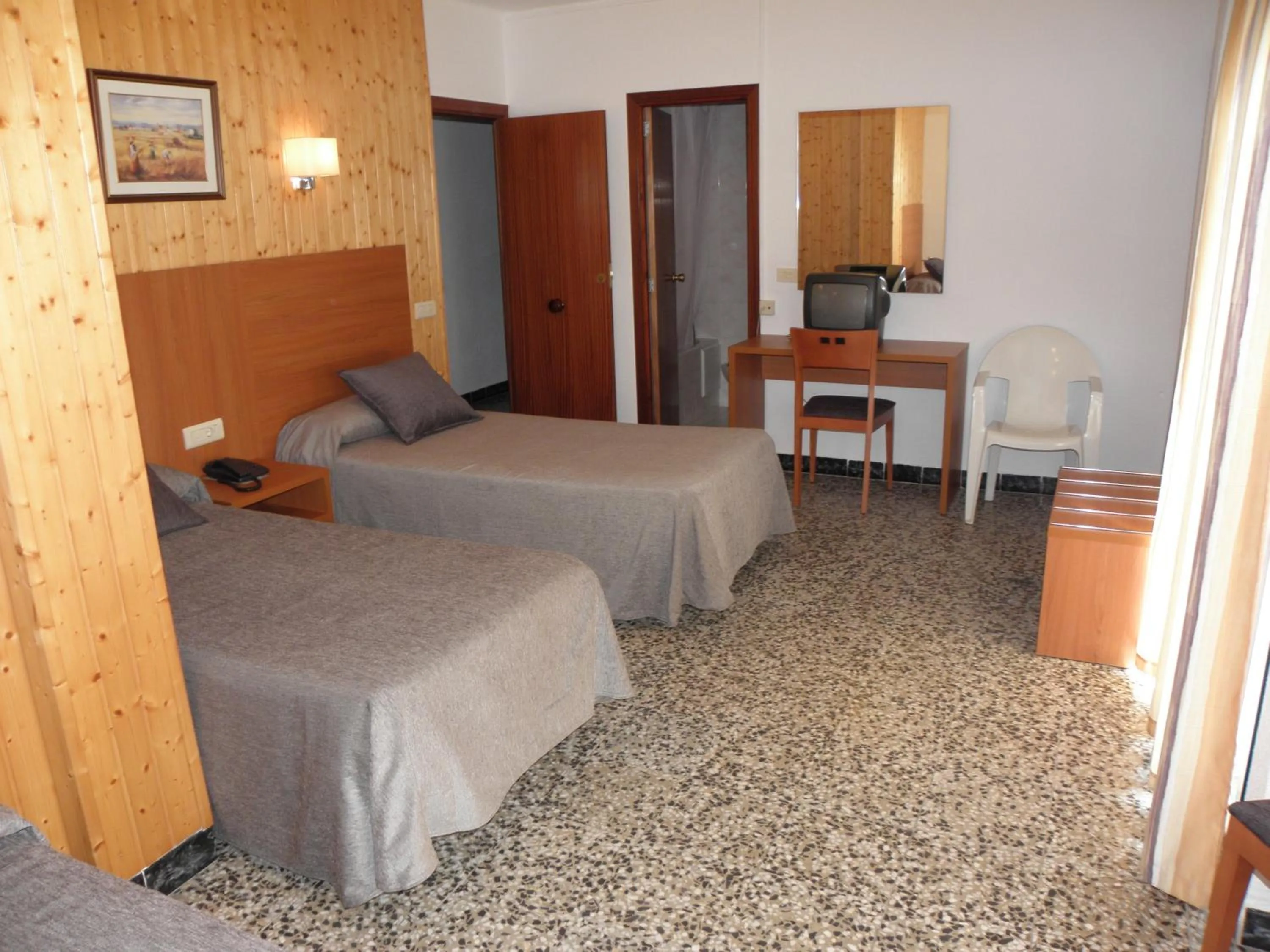 Photo of the whole room, Bed in Hotel Jardín