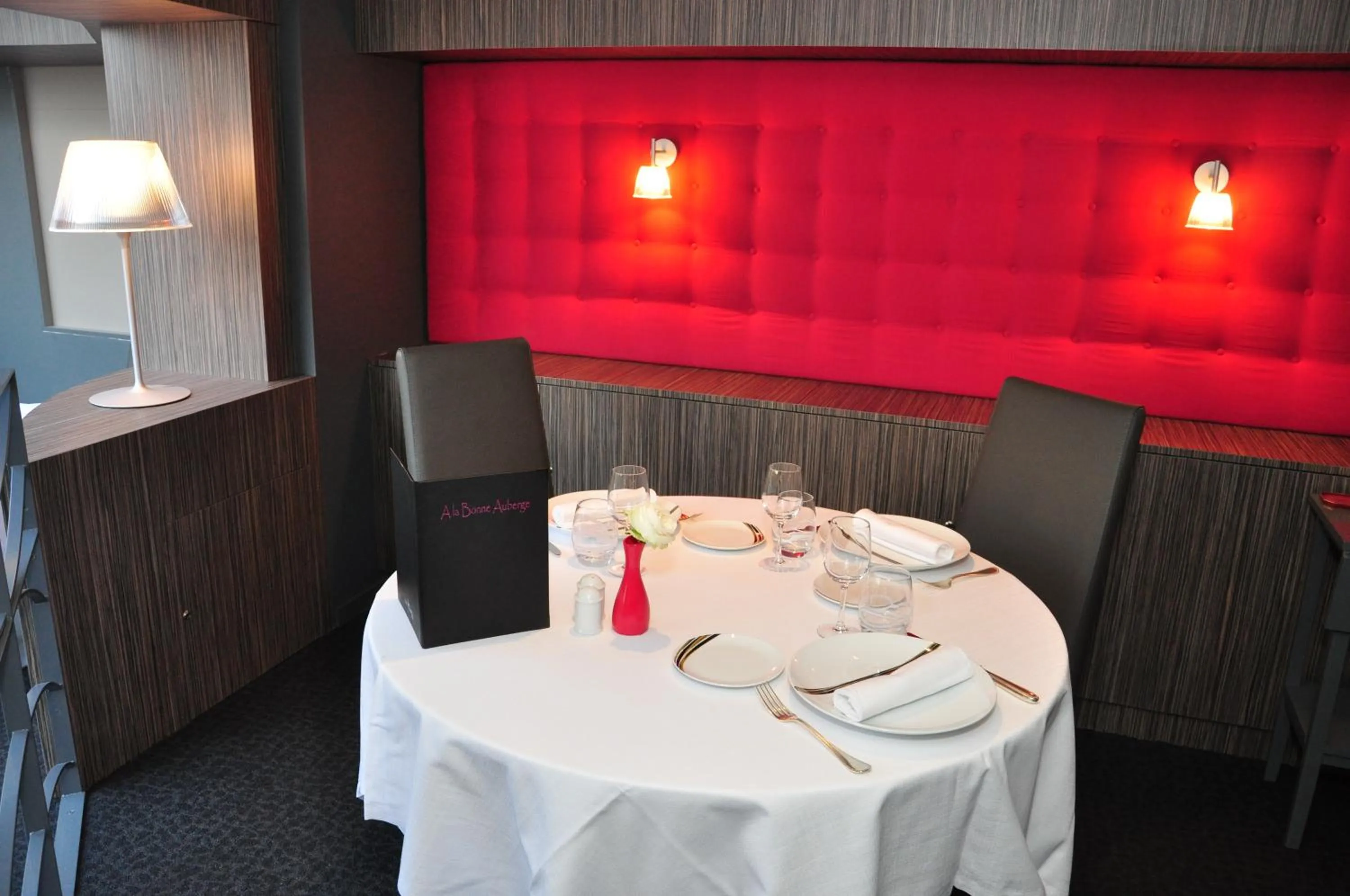Dining area in Logis Hôtel A la Bonne Auberge