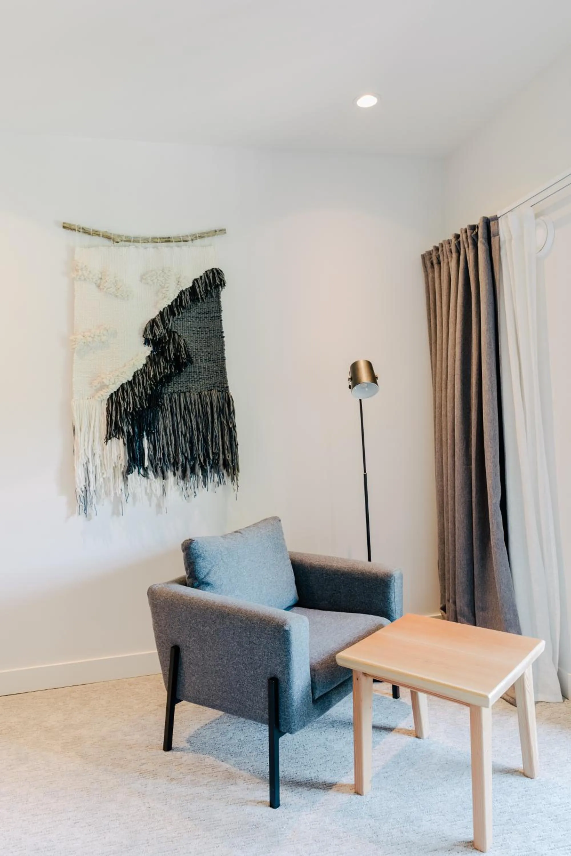 Seating area in Pluvio restaurant and rooms