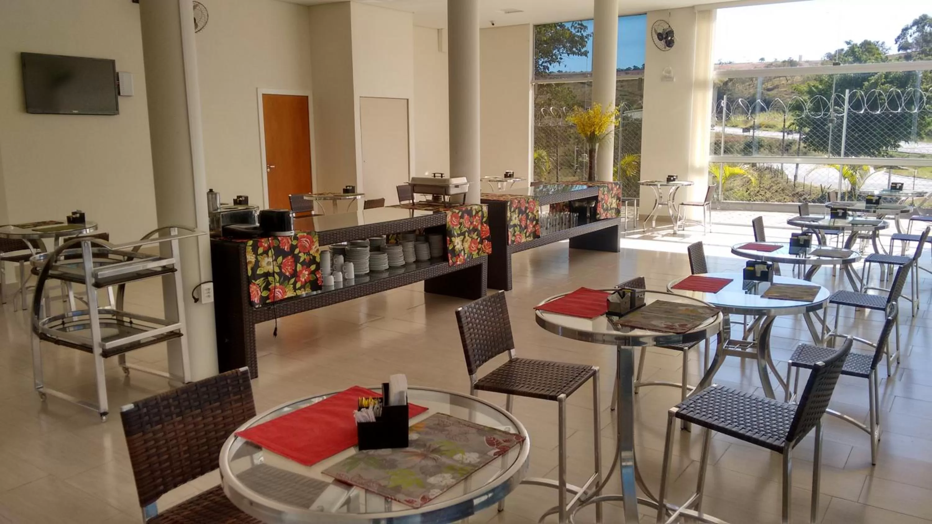 Restaurant/Places to Eat in Hotel Pit Stop Oliveira-MG