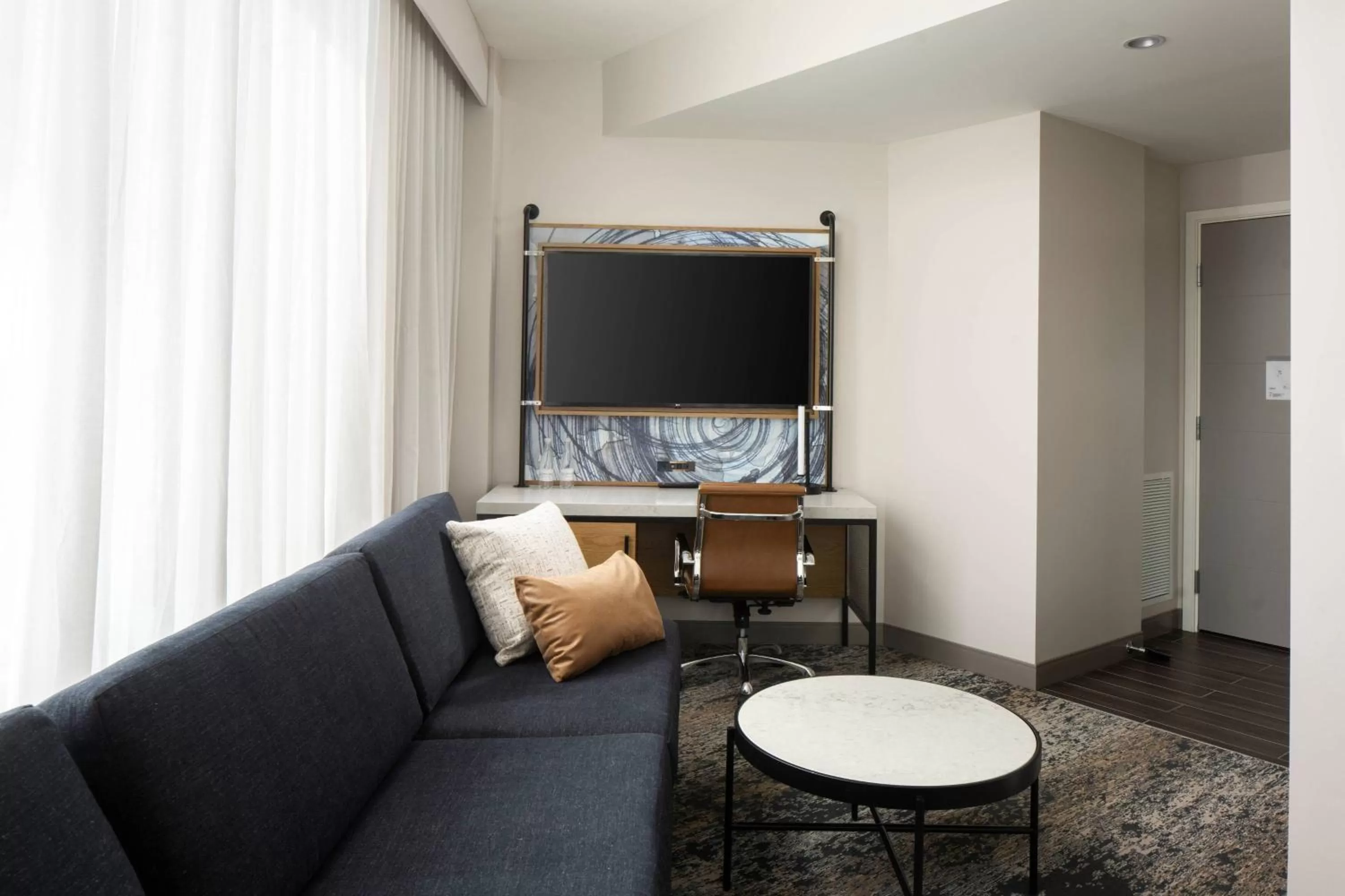 Photo of the whole room in Luminary Hotel & Co., Autograph Collection