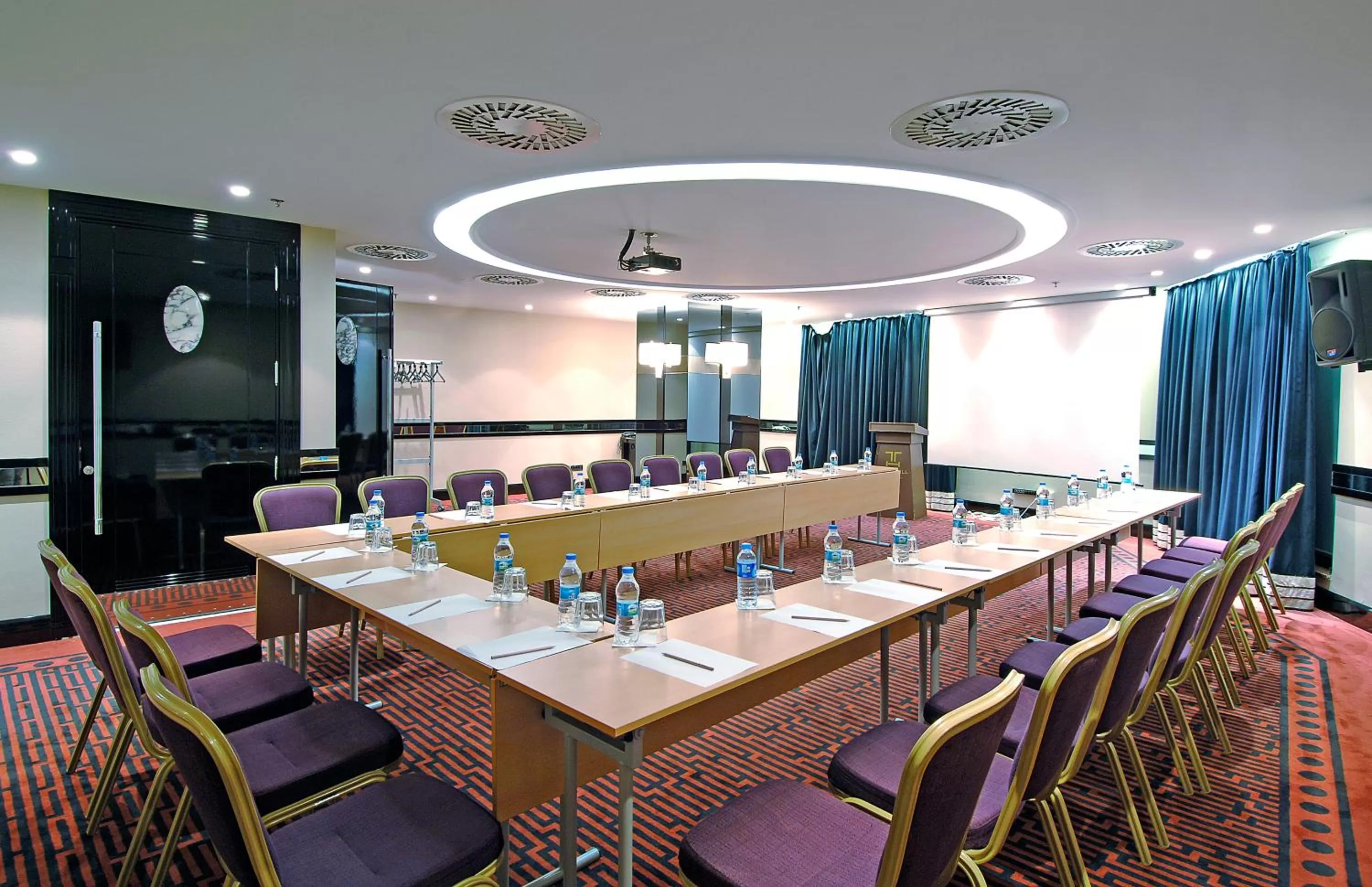 Business facilities in Taxim Hill Hotel