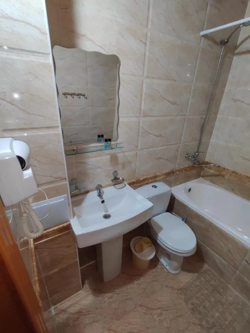 Shower, Bathroom in TERRACE by GoLDeN MiNaReT