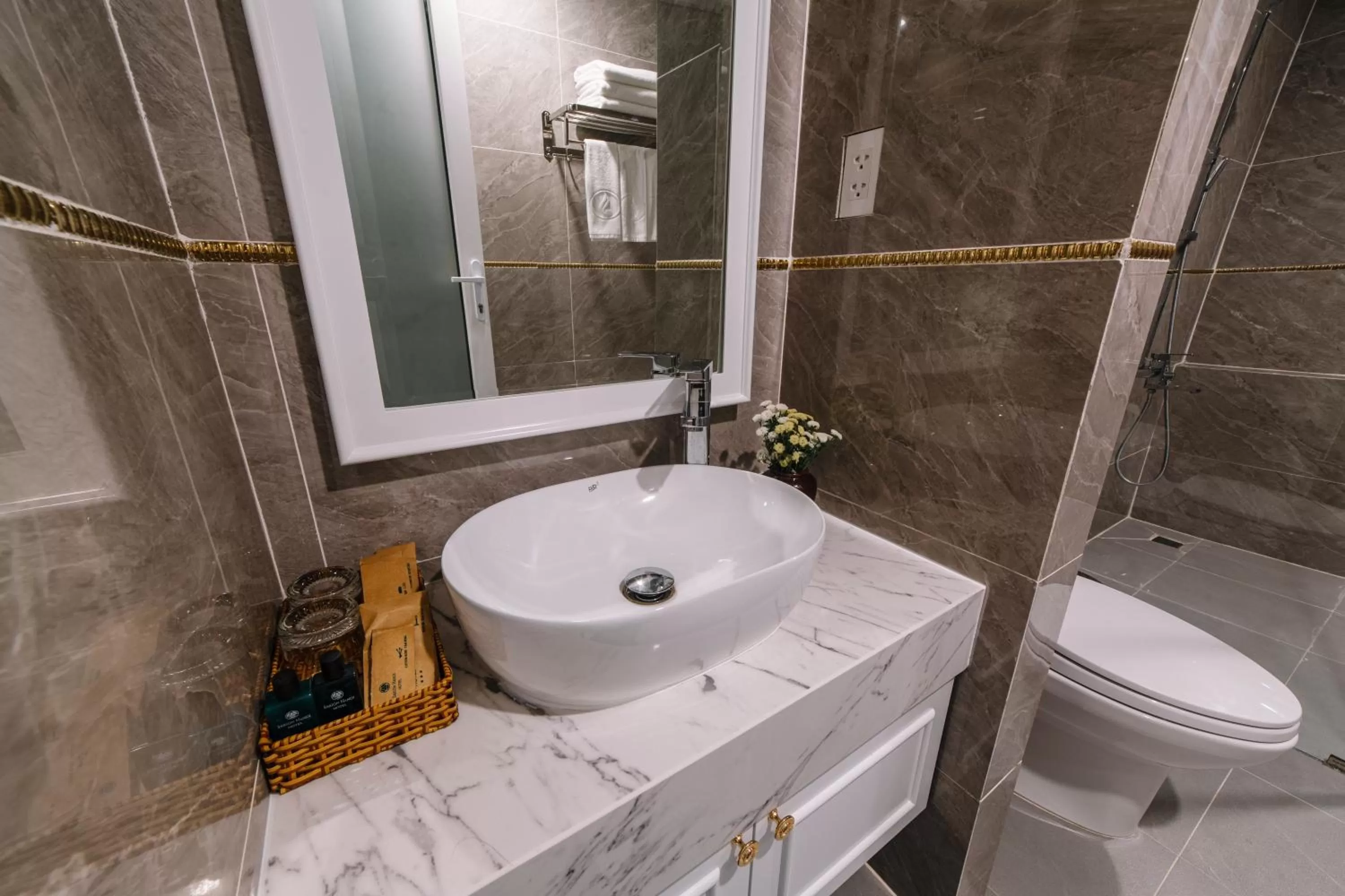 Bathroom in Saigon Hanoi Central Hotel