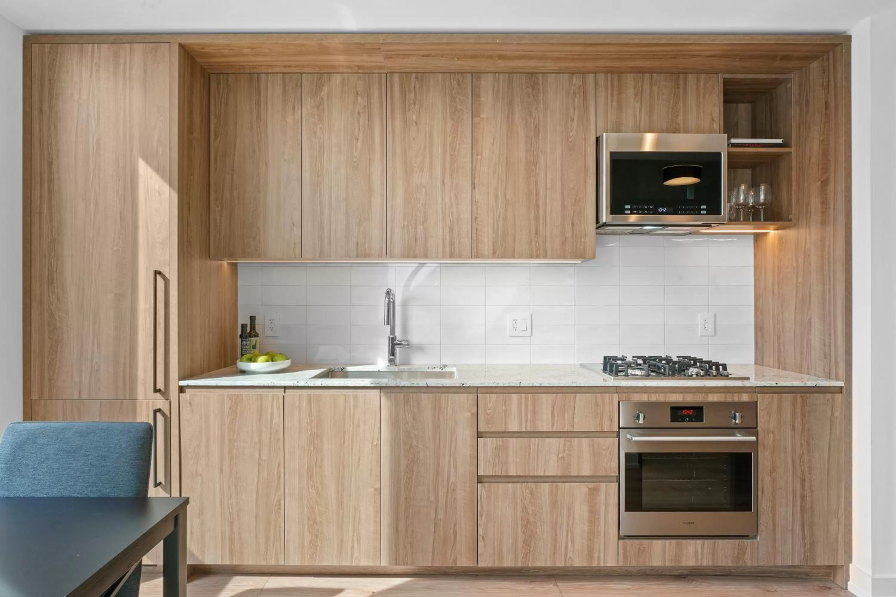 dishwasher in Level Chicago - River North