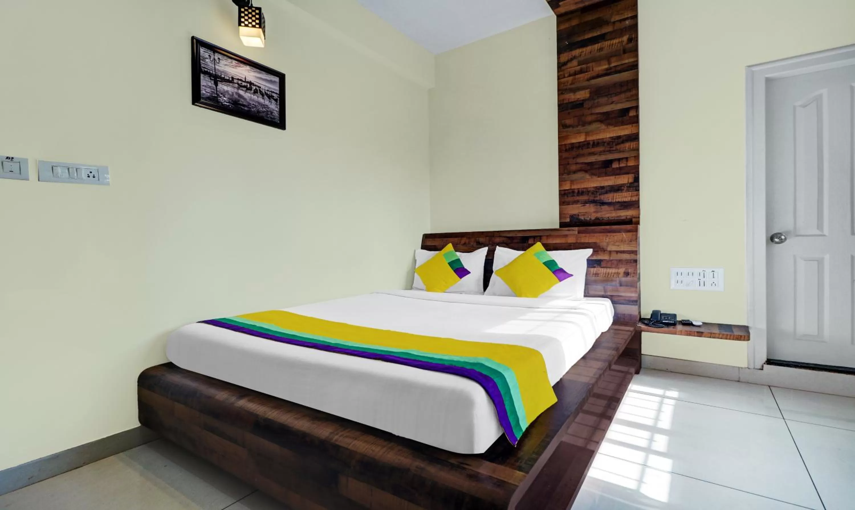 Bed in Itsy By Treebo - Colors Stay