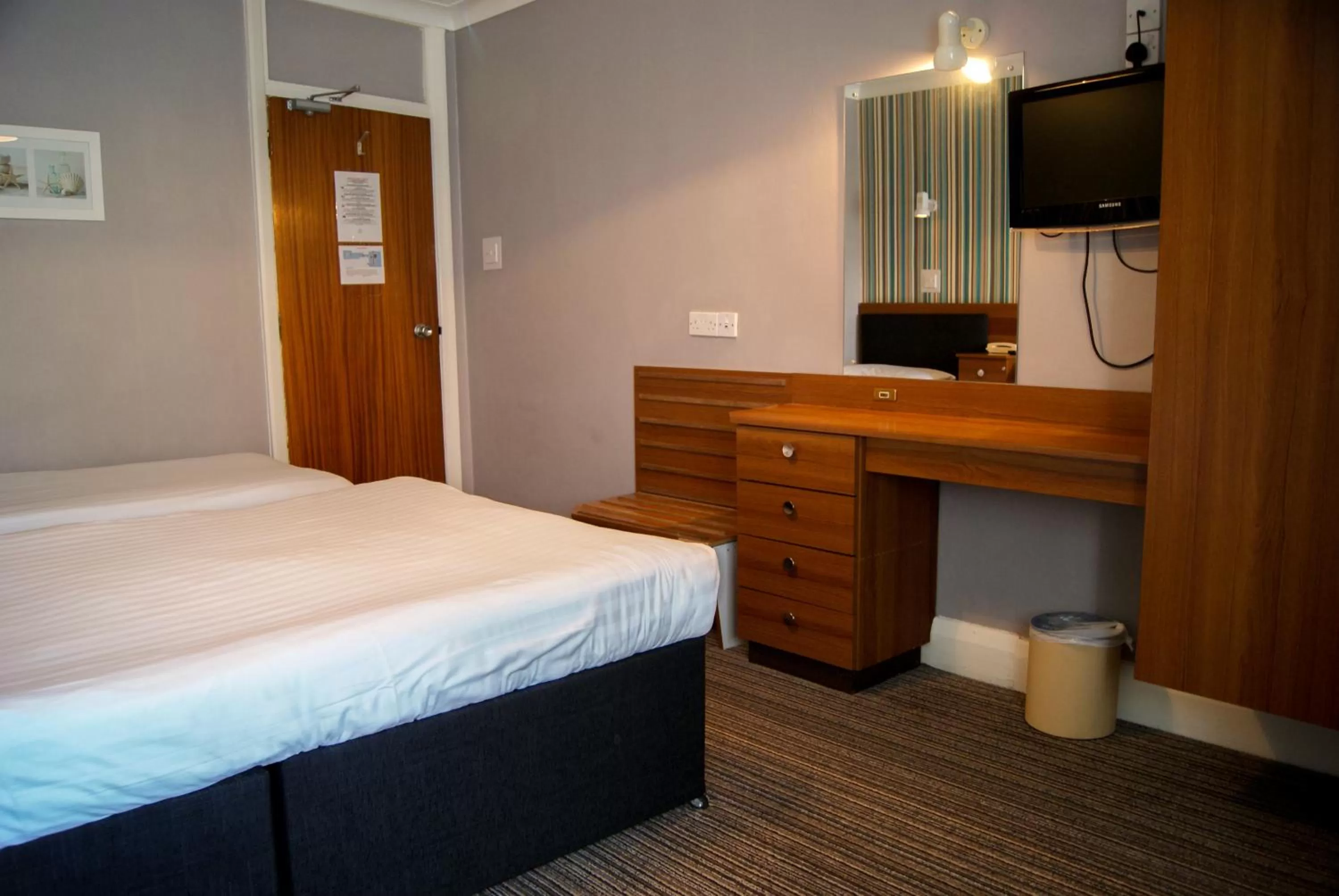 Bedroom, Bed in Suncliff Hotel - OCEANA COLLECTION