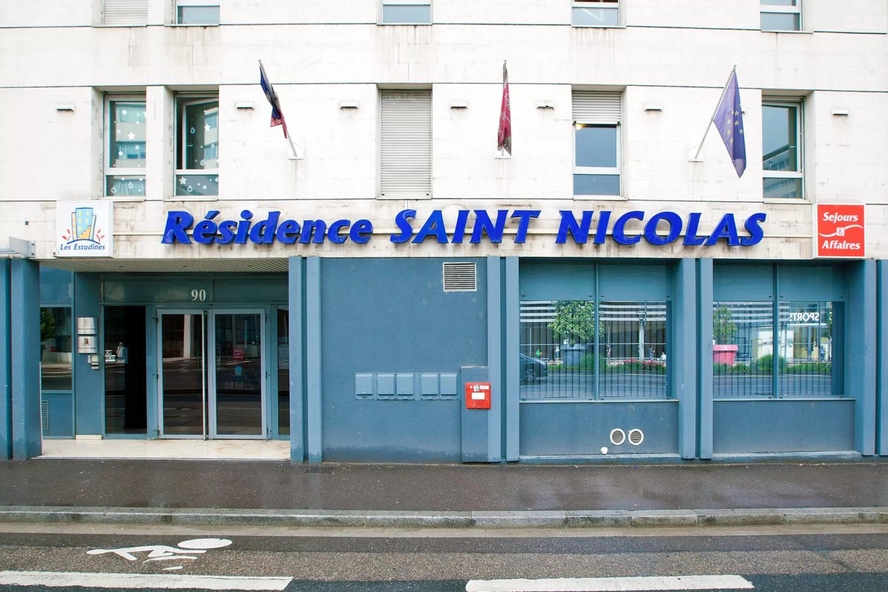 Facade/entrance in Séjours & Affaires Lyon Saint-Nicolas