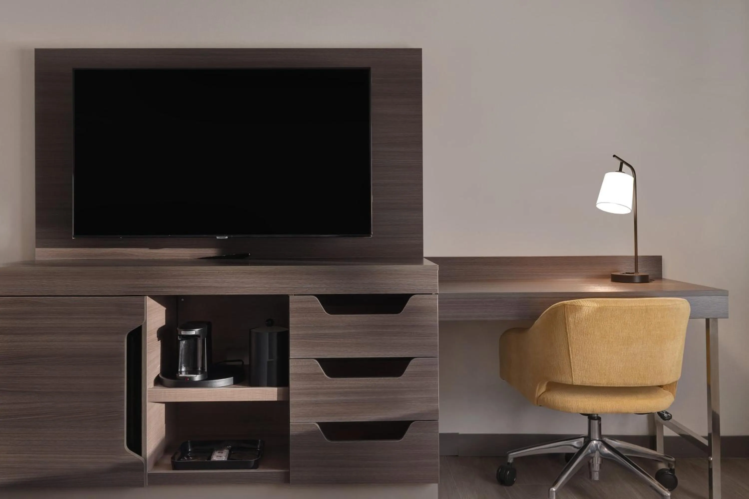 TV and multimedia in Hampton Inn Chicago Orland Park