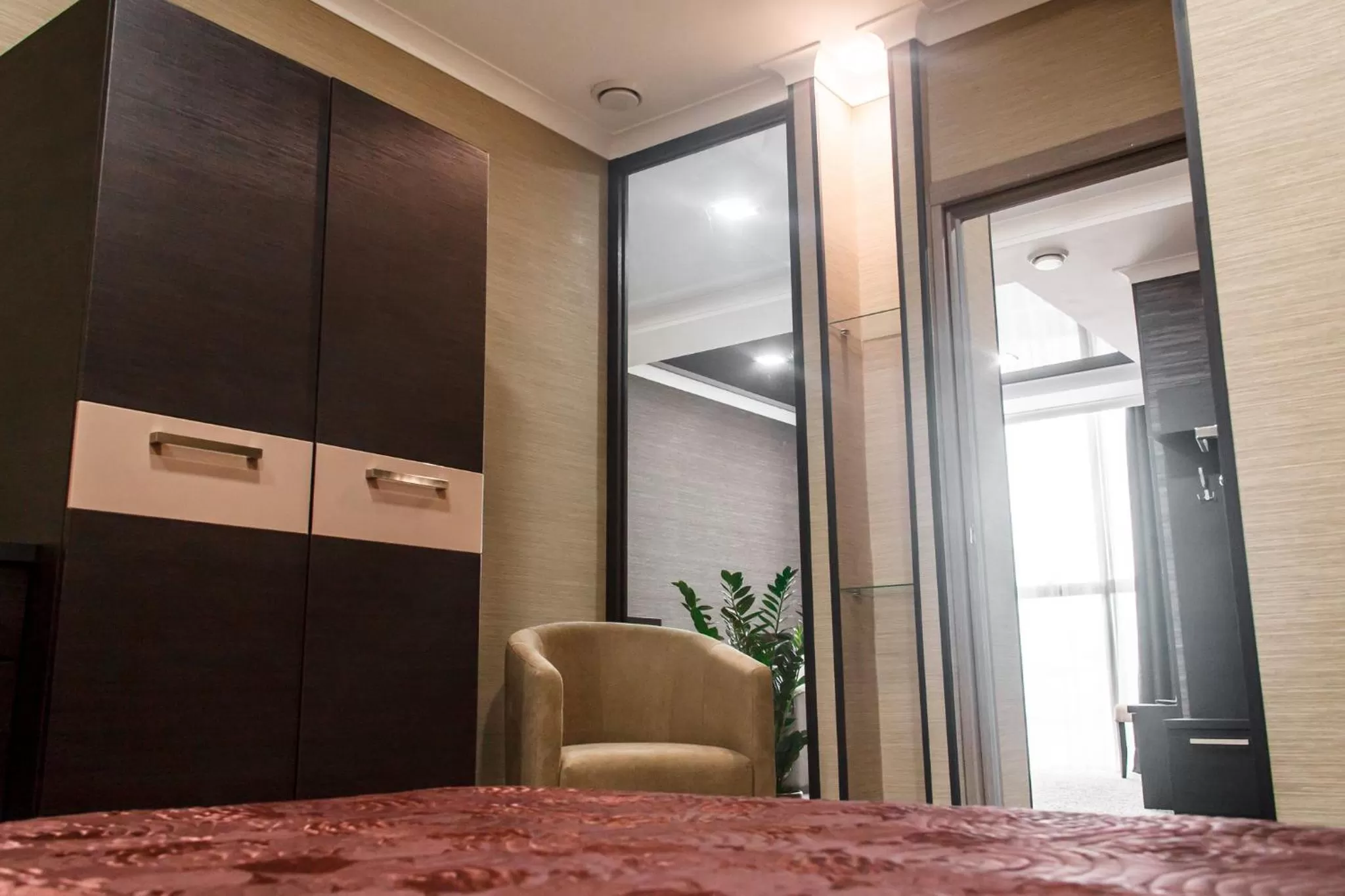 Photo of the whole room in Elite Hotel