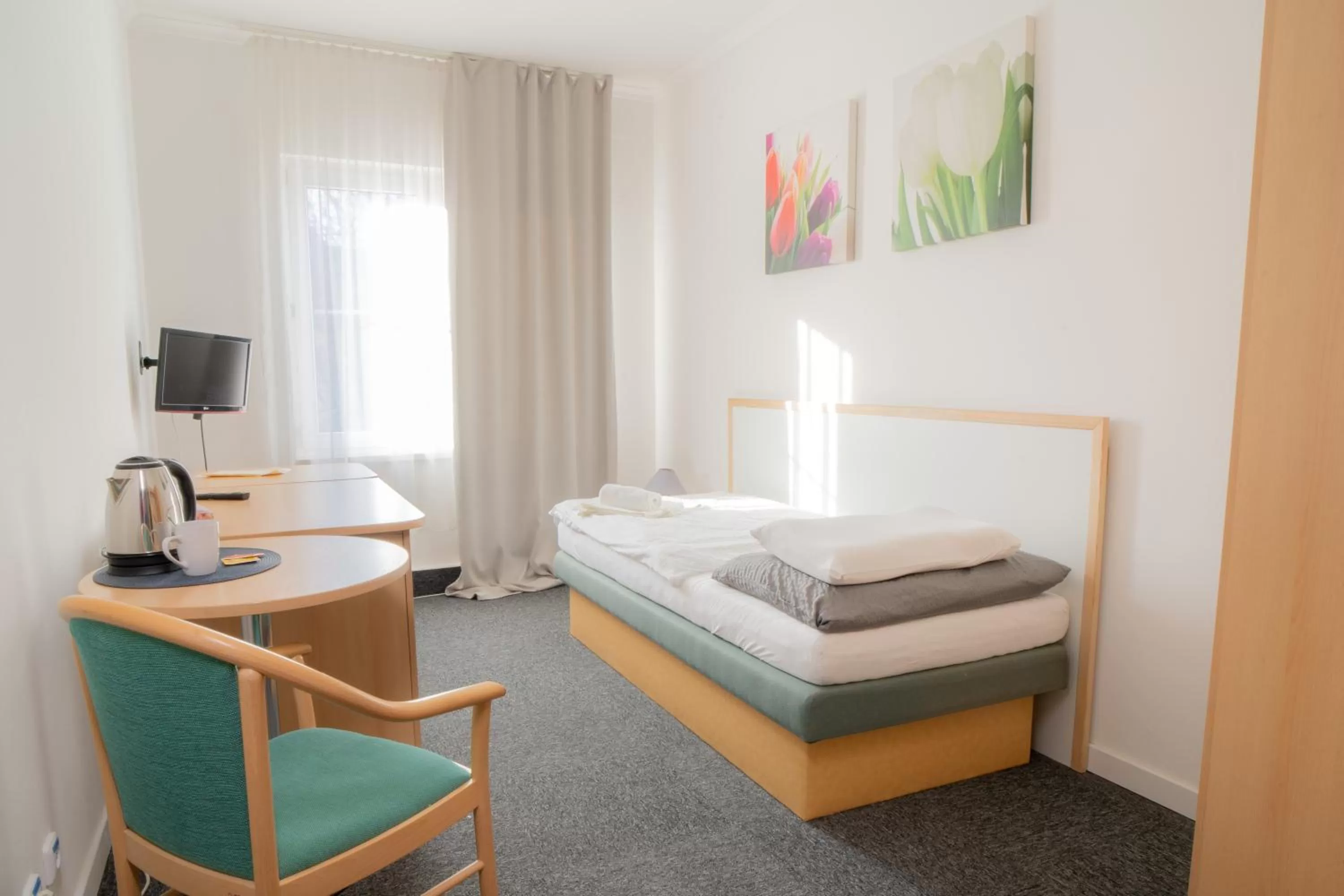 Photo of the whole room, Bed in TeleDom Hotel