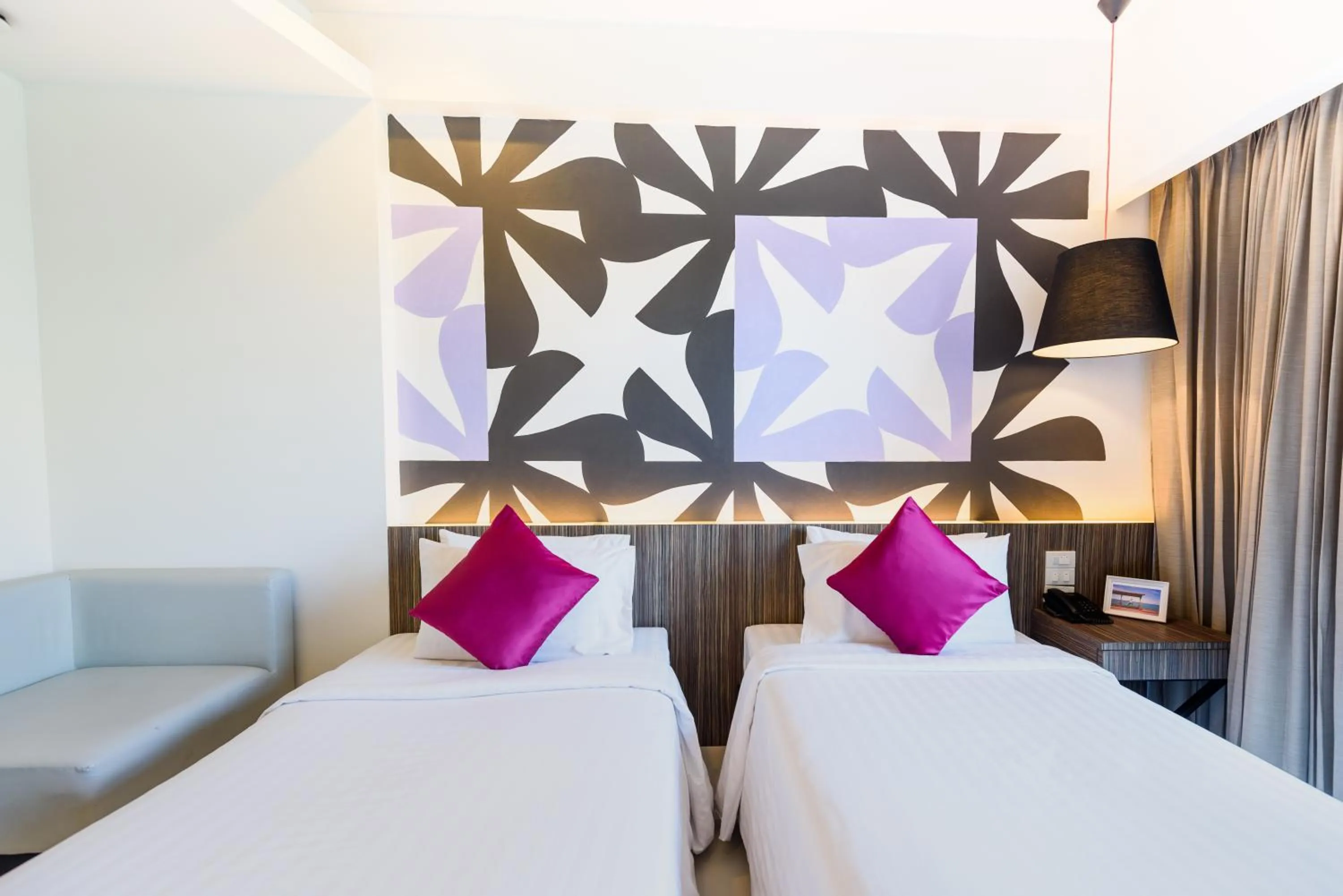 Bedroom, Bed in Hotel J Residence Pattaya