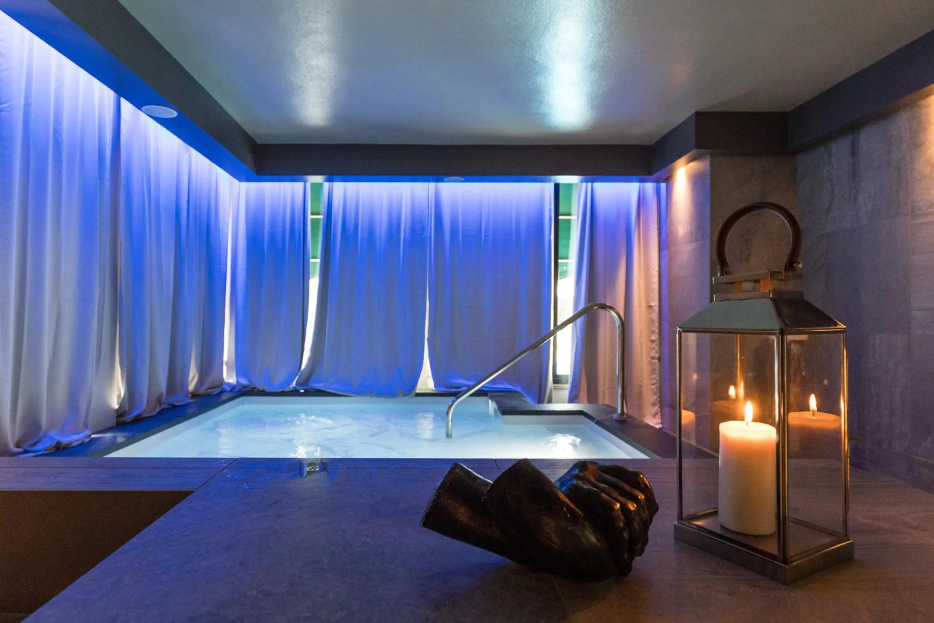 Hot Tub in Hotel Logonovo