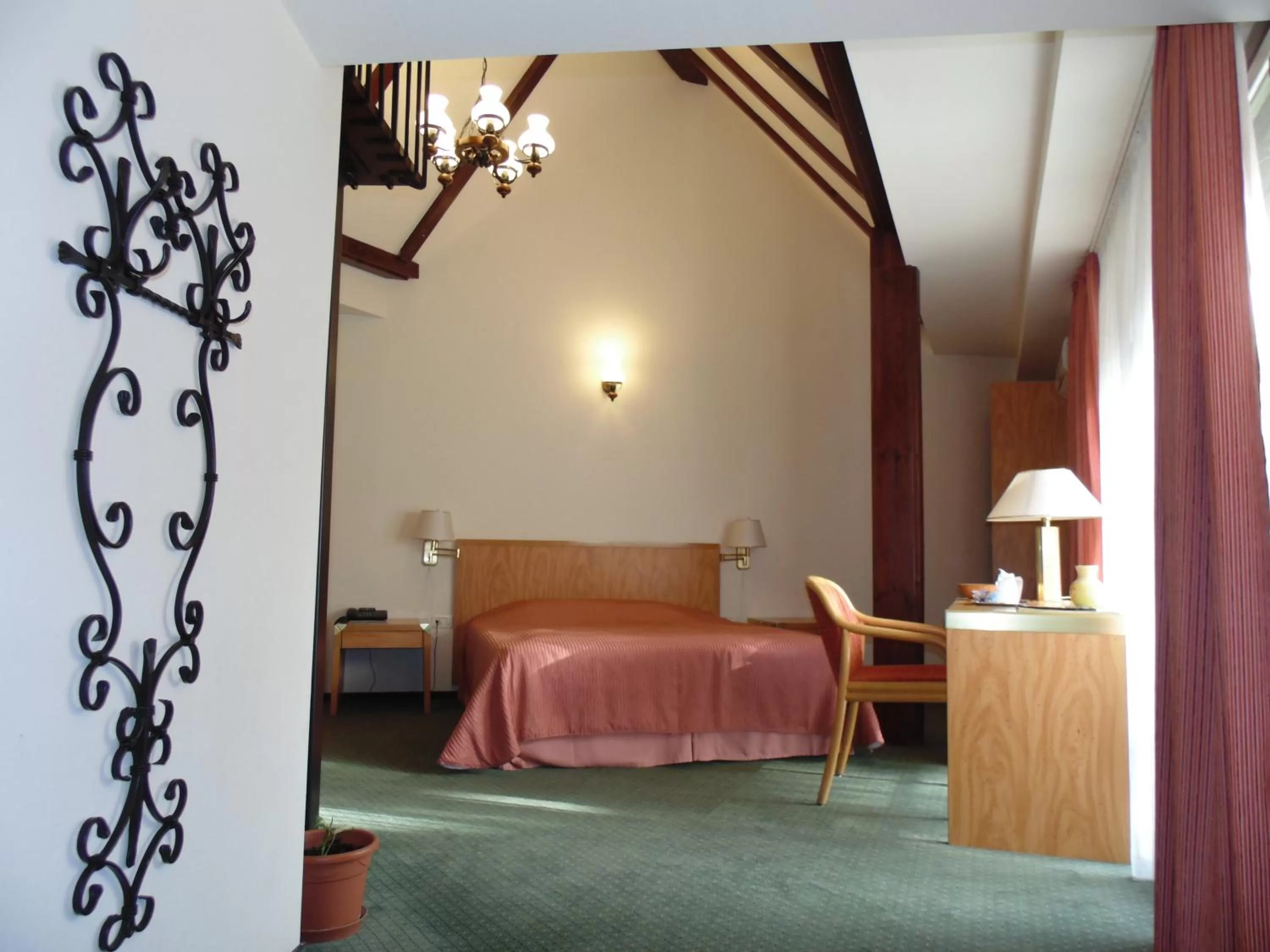 Photo of the whole room, Bed in Curtea Brasoveana