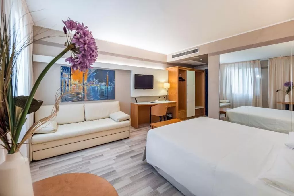 Photo of the whole room, Bed in Park Hotel Ai Pini & Restaurant Ai Pini