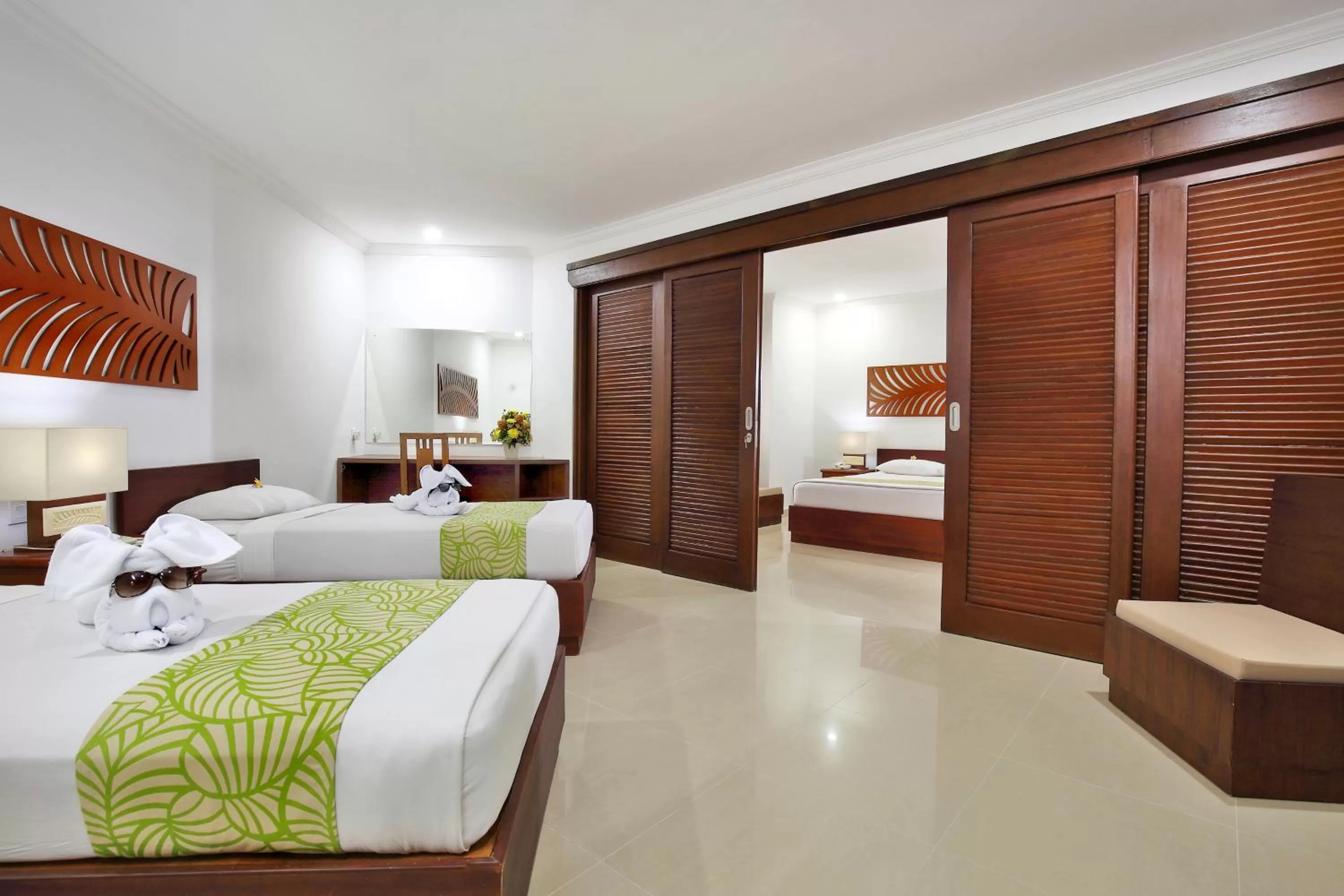 Bedroom, Bed in Dewi Sri Hotel