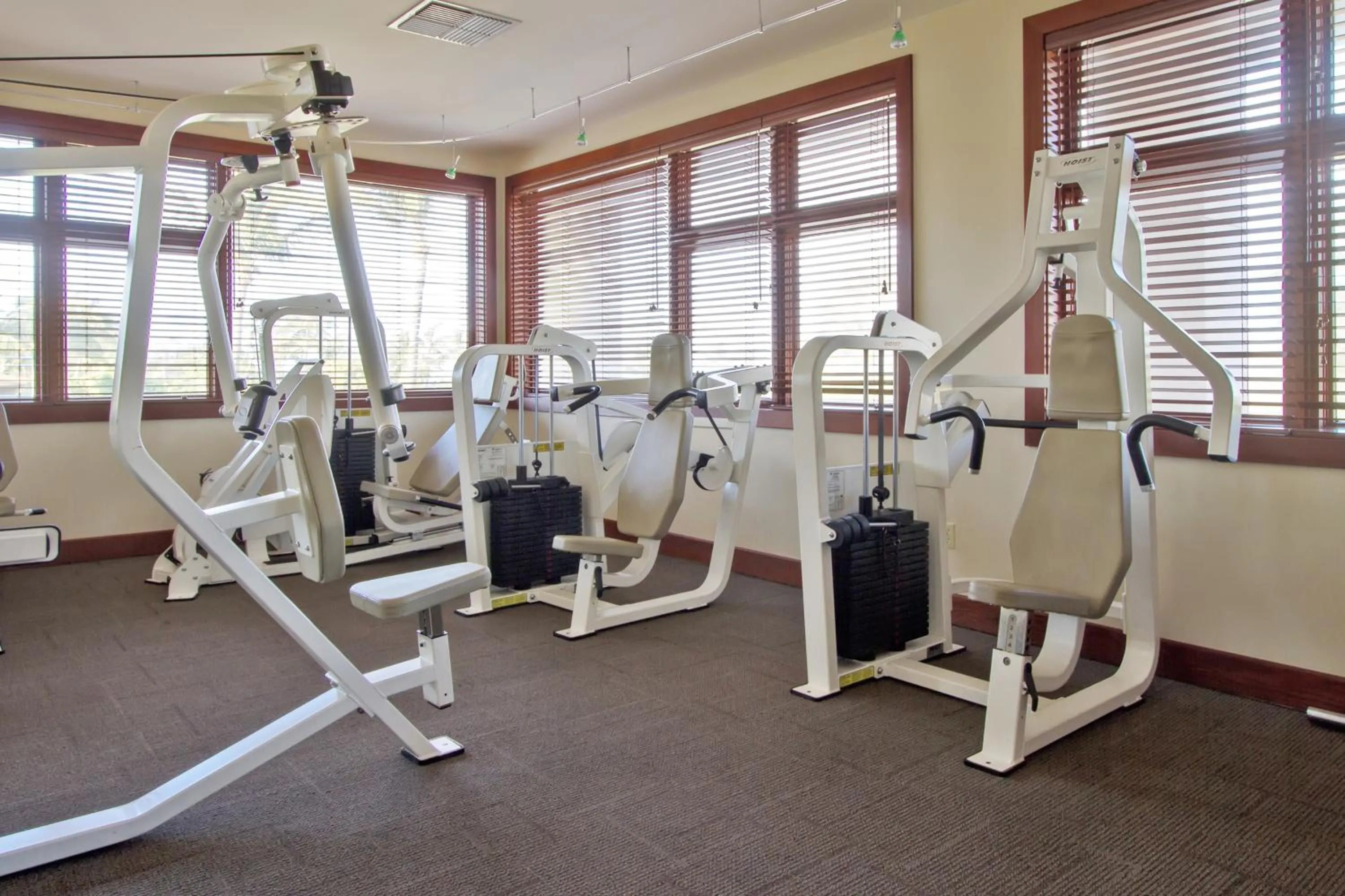 Fitness centre/facilities in Maui Coast Hotel