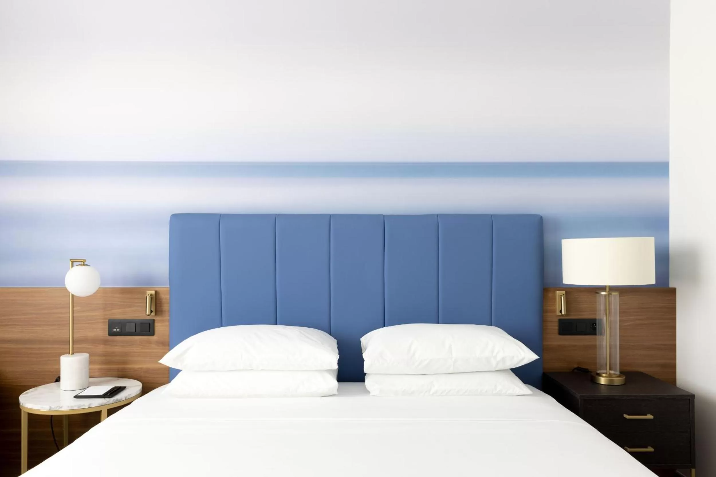 Bedroom, Bed in Sheraton Nice