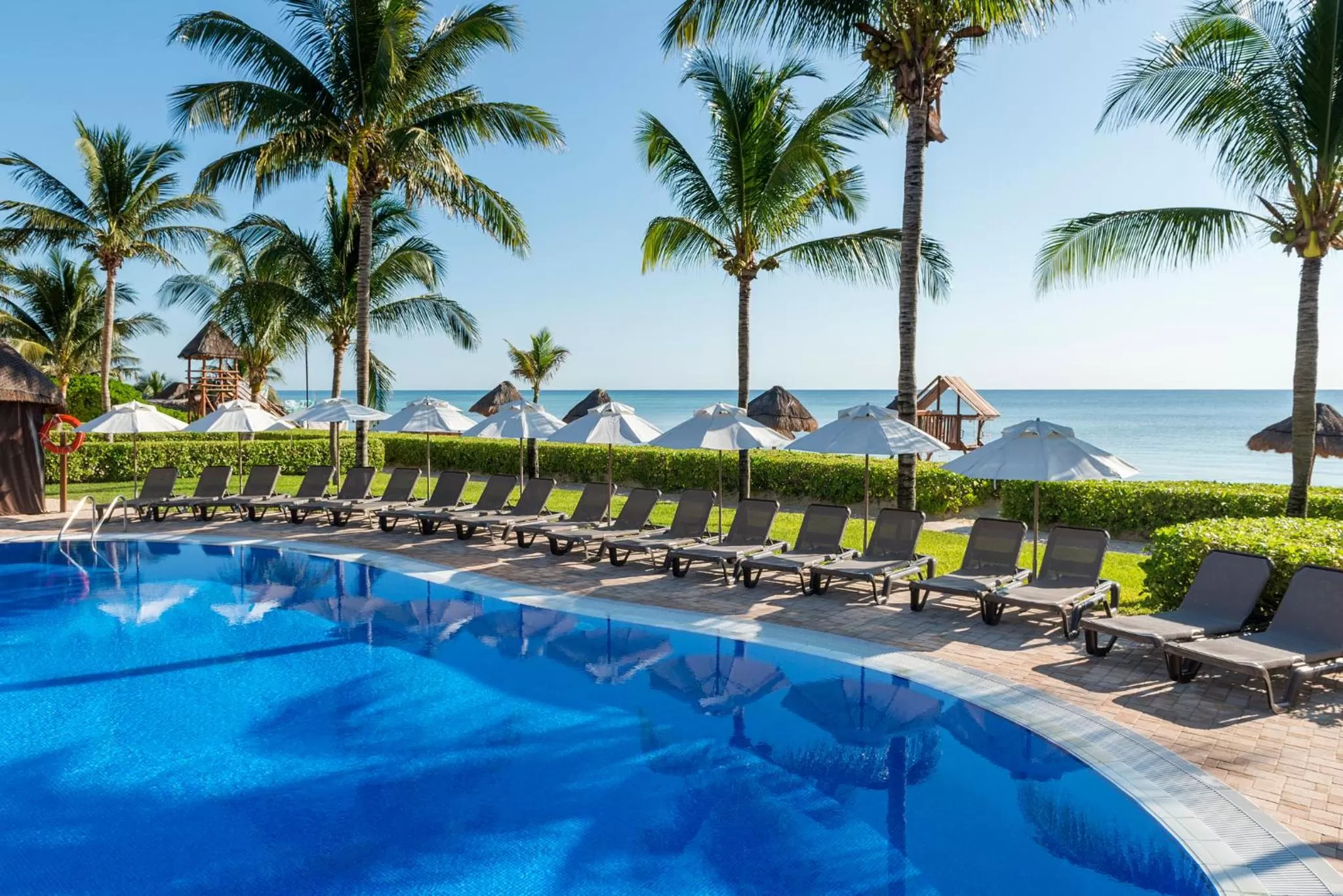 Swimming pool in Ocean Coral & Turquesa All Inclusive