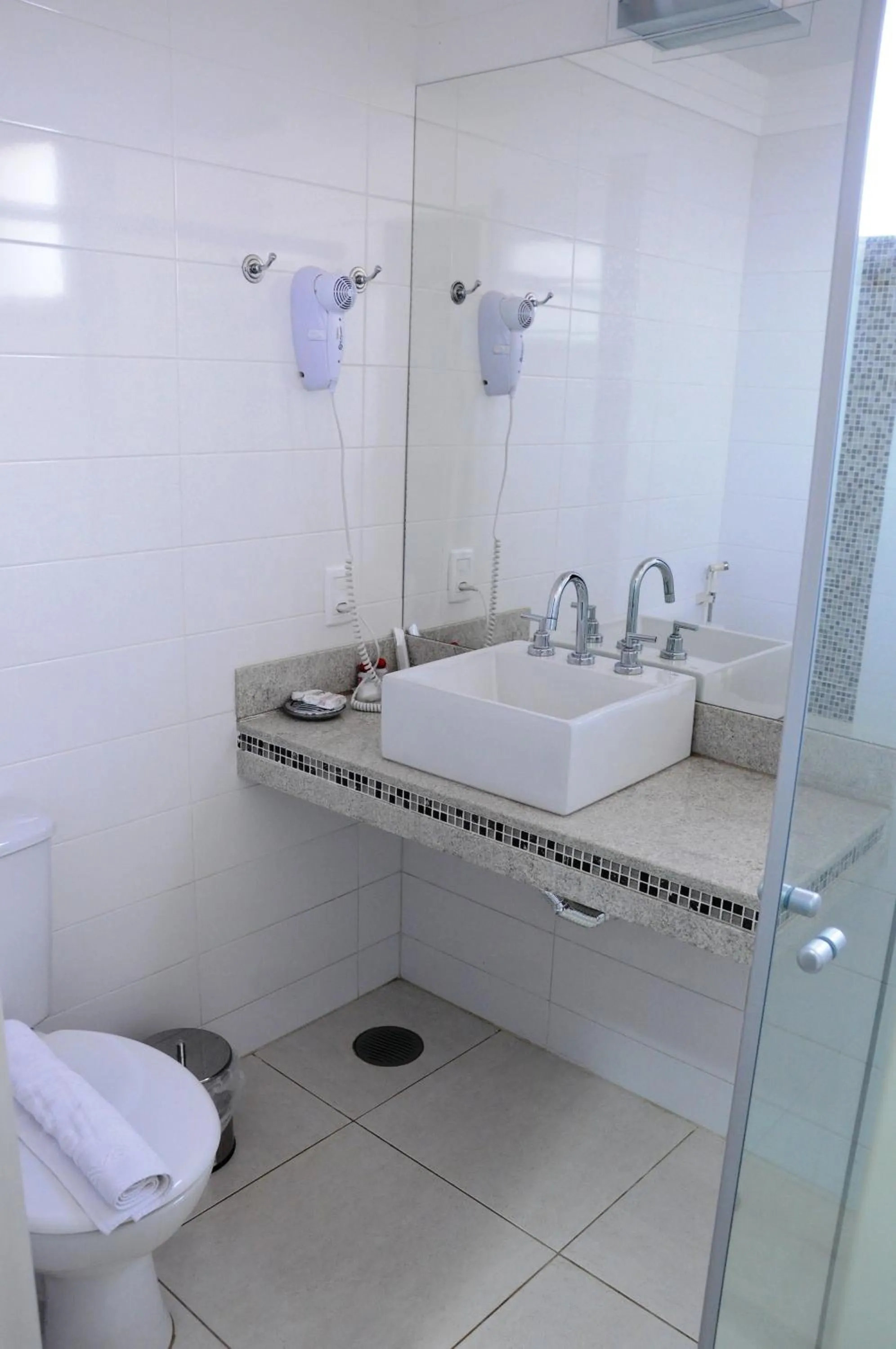 Bathroom in Hotel Kehdi Plaza