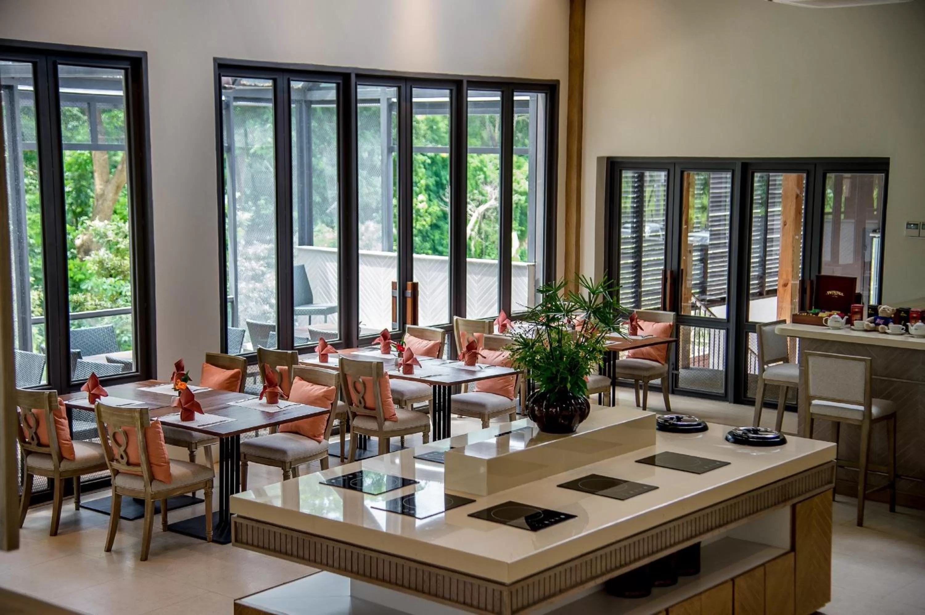 Staff in Flora Creek Chiang Mai