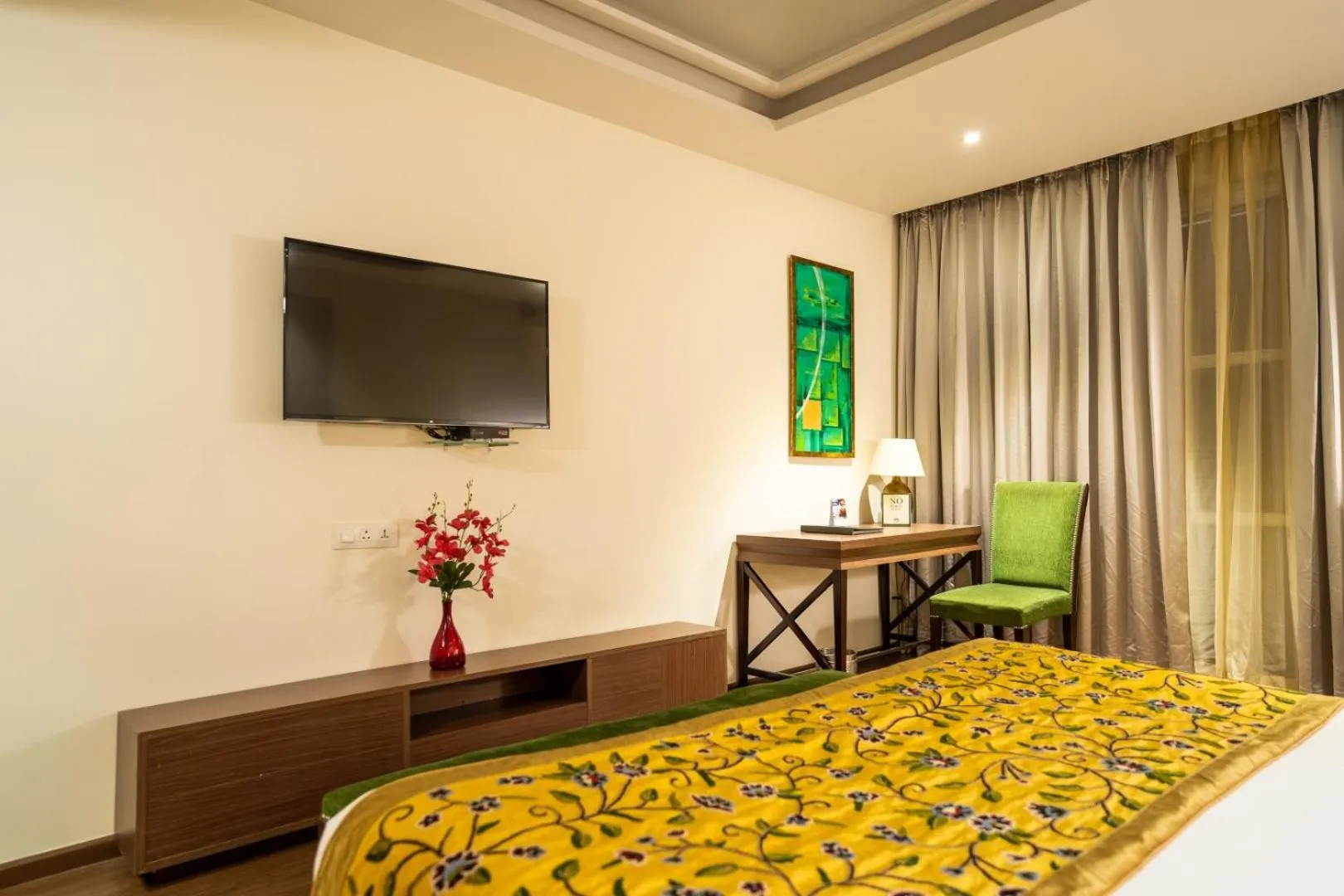 Bed in Indraprastha Spa Resort